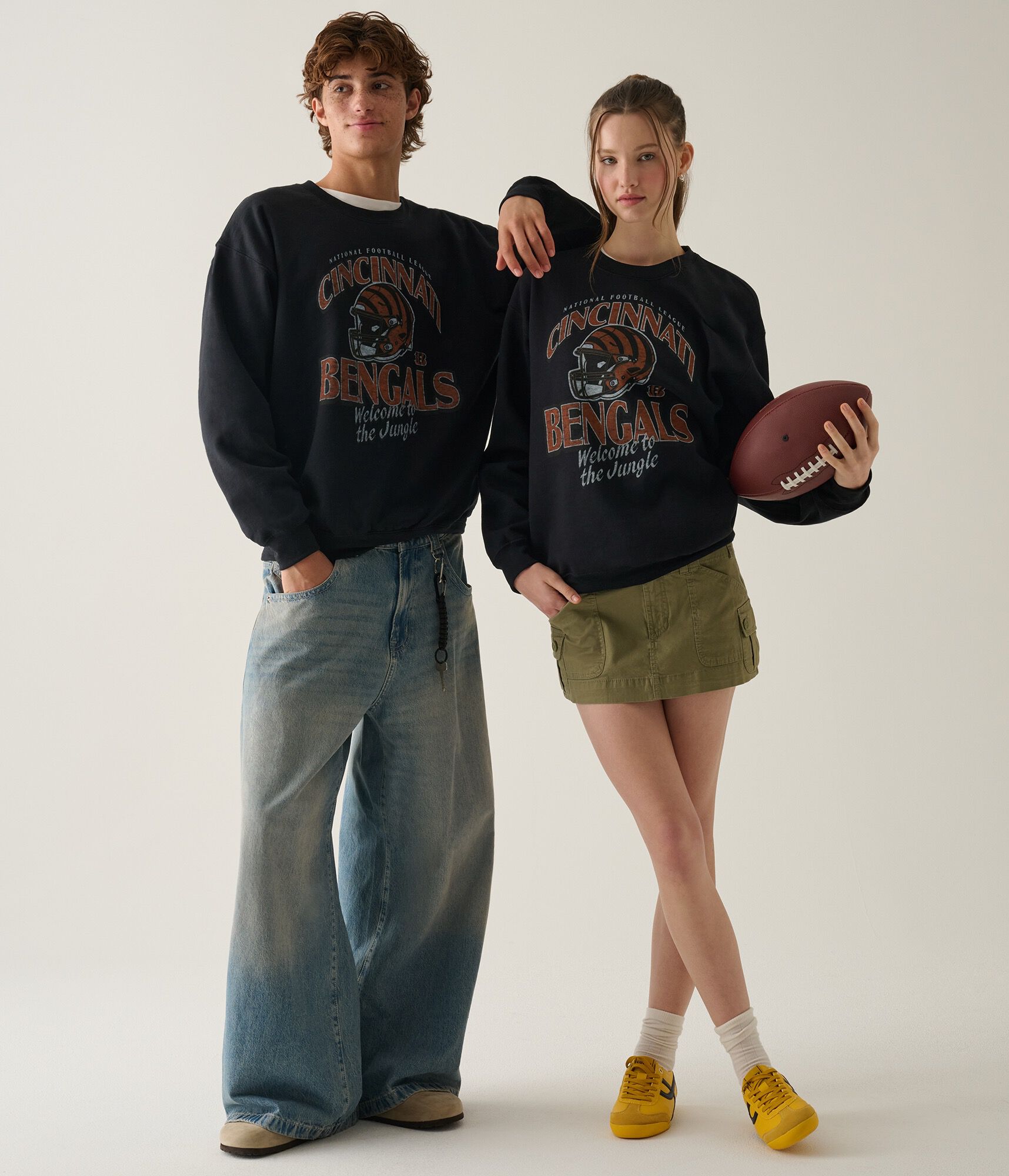 Cincinnati Bengals Helmet Crew Sweatshirt
