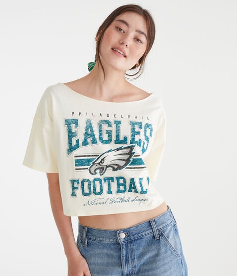 Philadelphia Eagles Cropped Off-The-Shoulder Graphic Tee