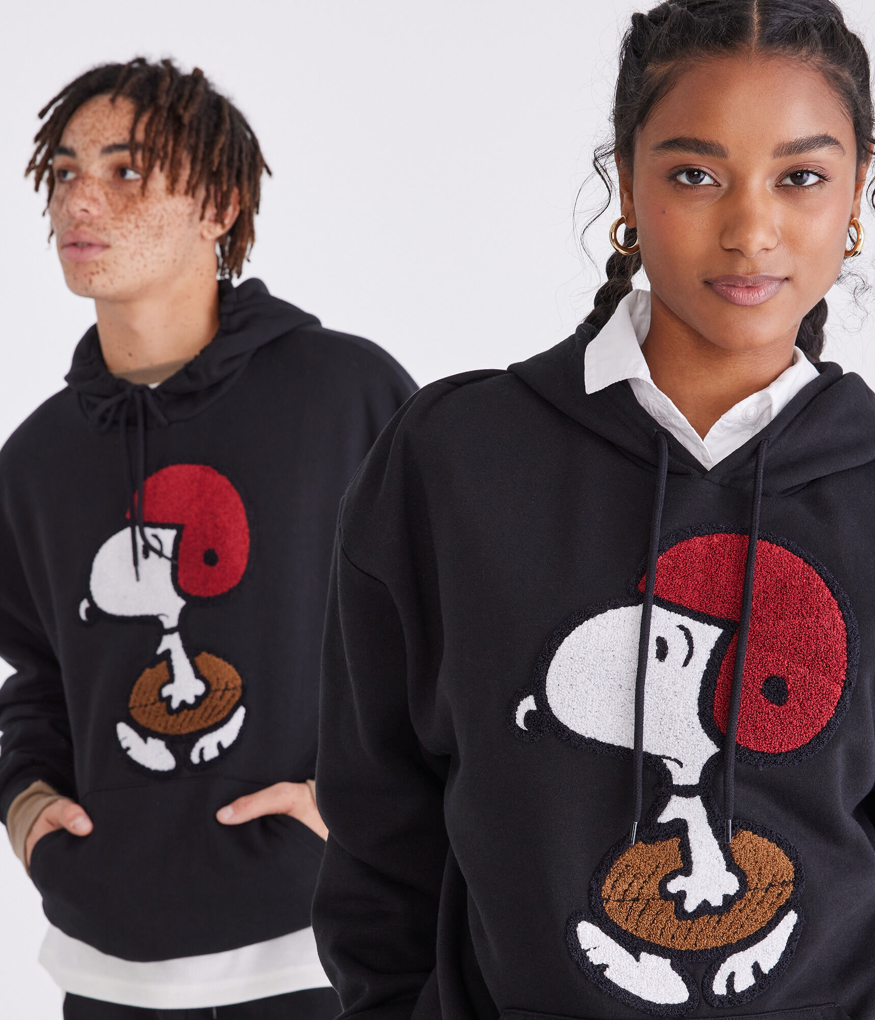 Peanuts&reg; | A&eacute;ropostale Snoopy Football Pullover Hoodie