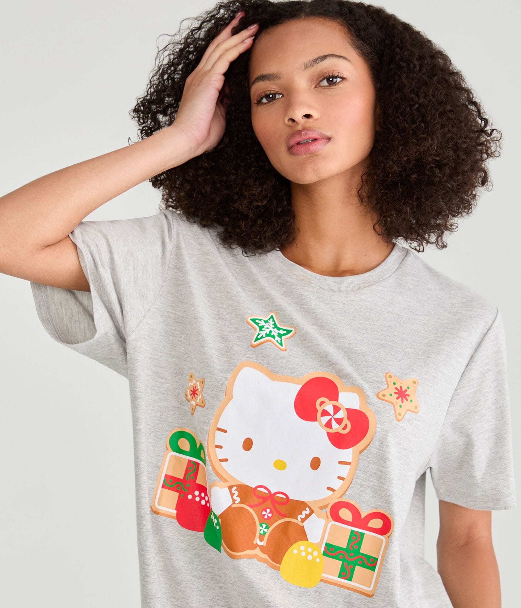 Hello Kitty | Aero Gingerbread Gifts Relaxed Graphic Tee