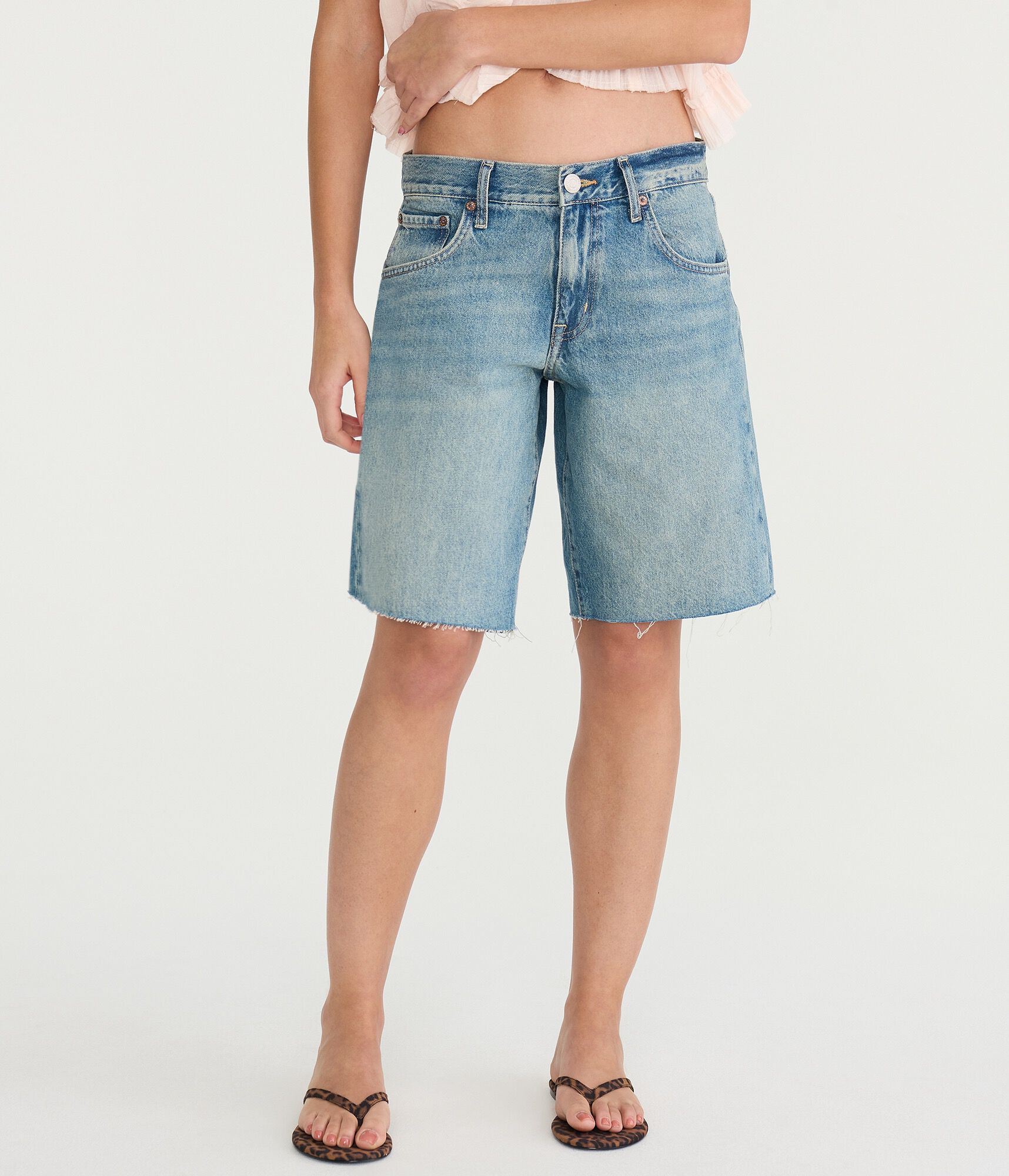 Low-Rise Baggy Denim Jorts