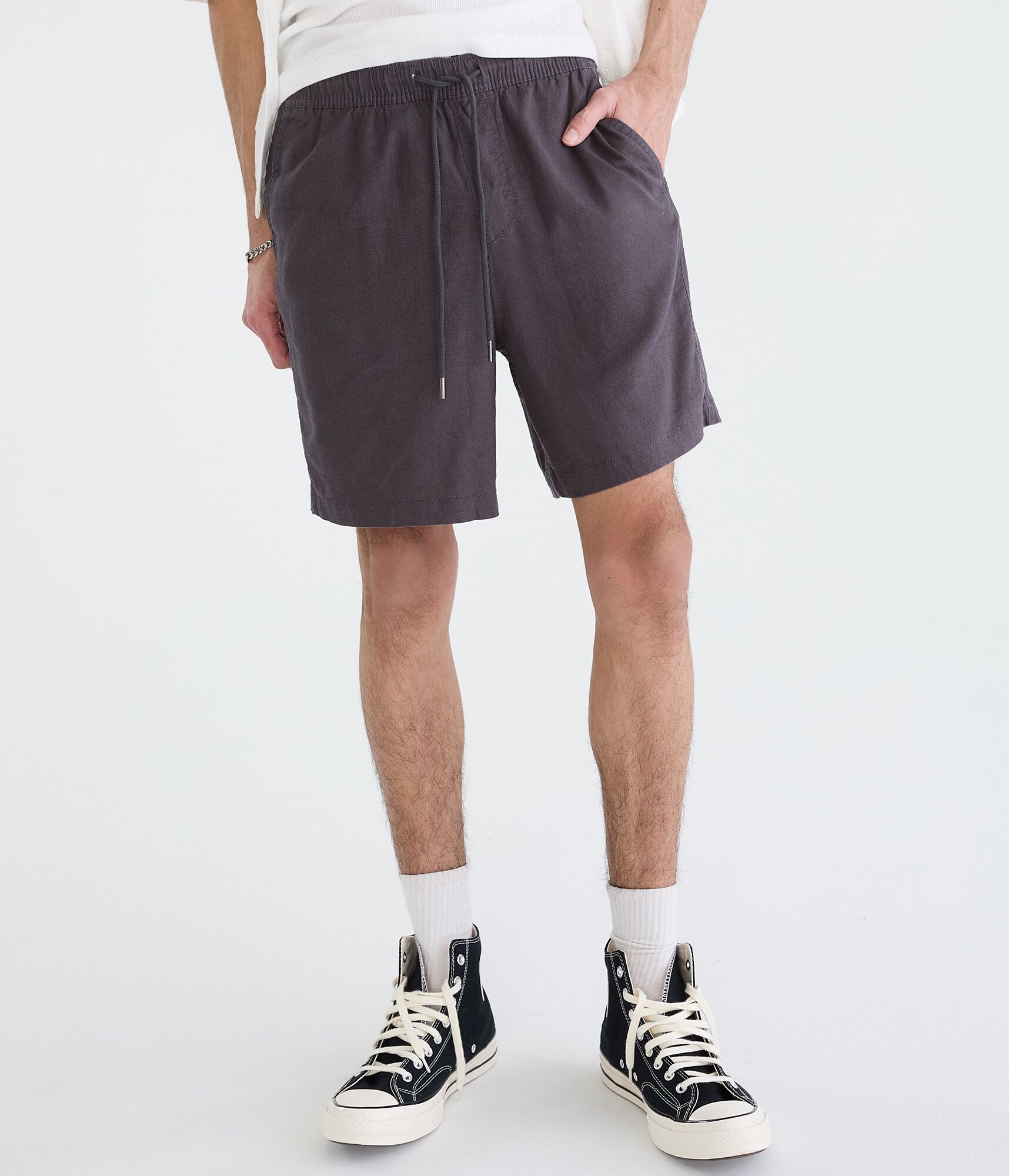 Solid Linen Shorts 7"