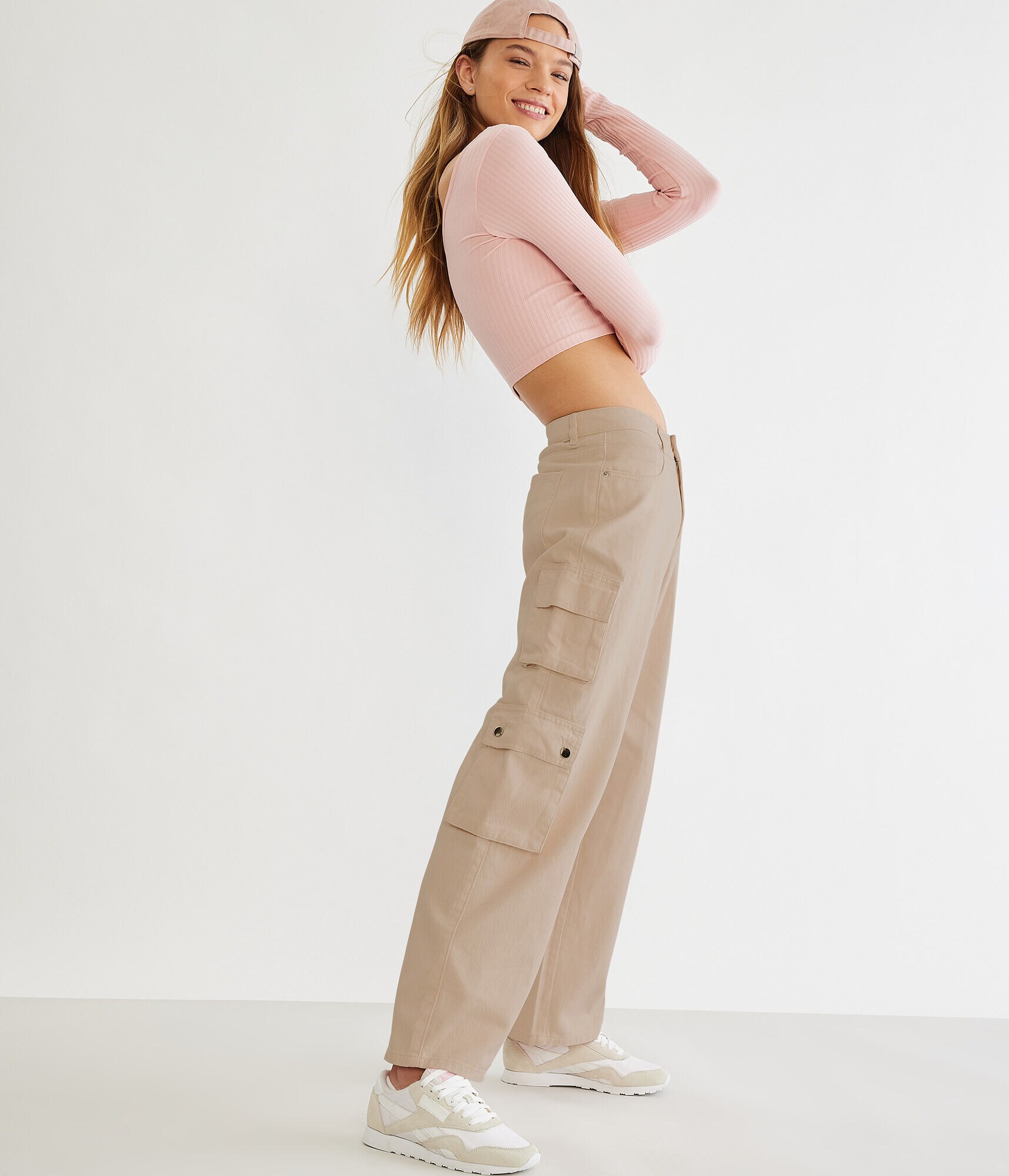 Double-Pocket Wide Leg Cargo Pants