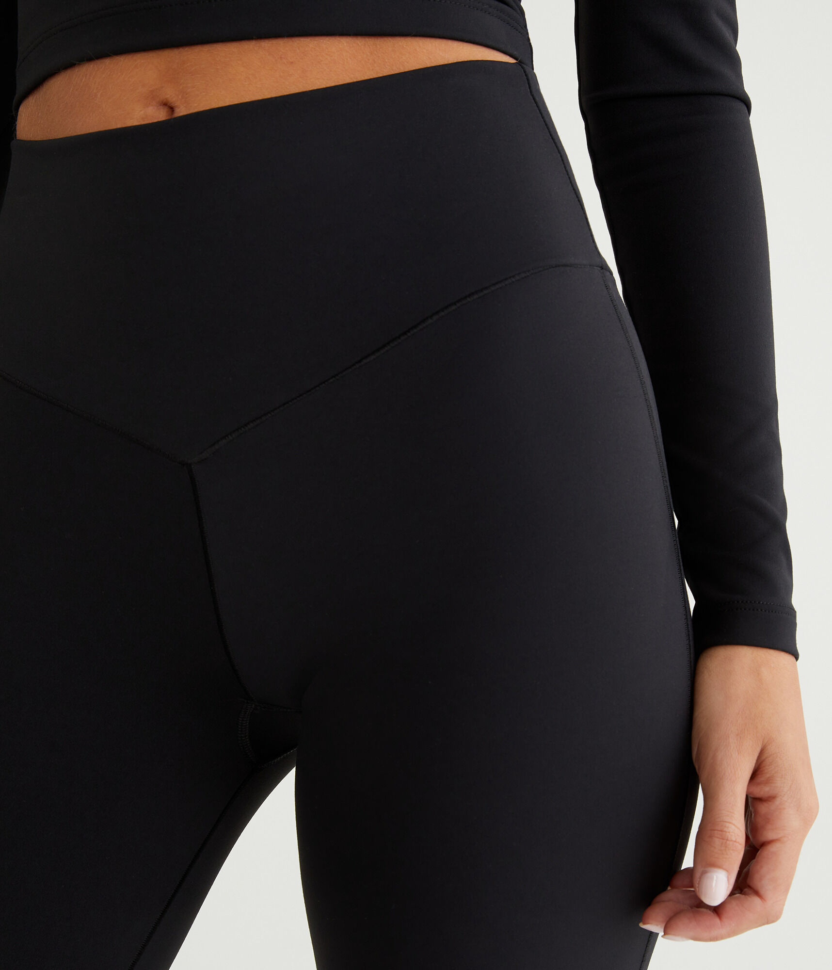Air Soft High-Rise V-Front Leggings