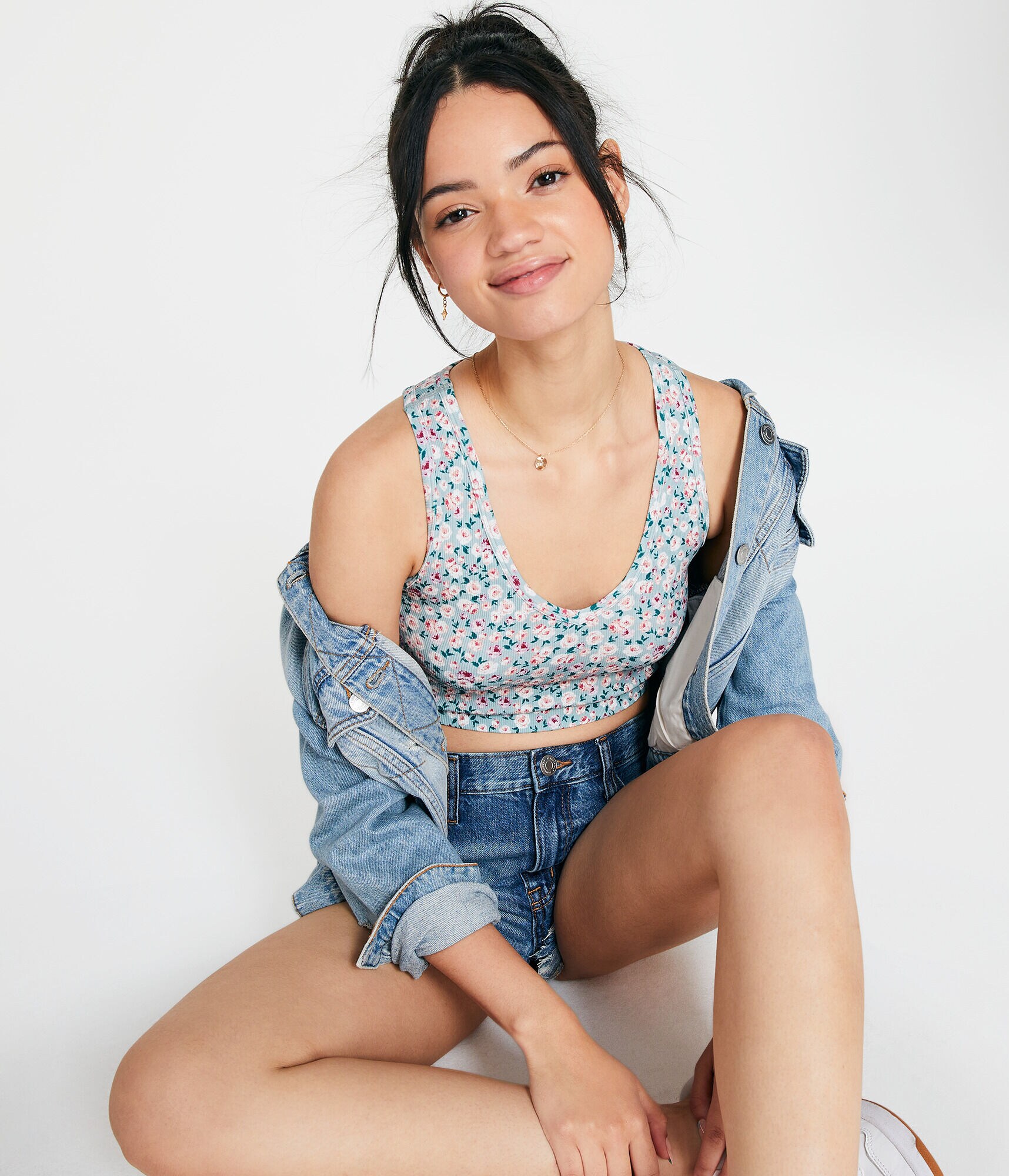 Floral Seamless V-Neck Cropped Tank