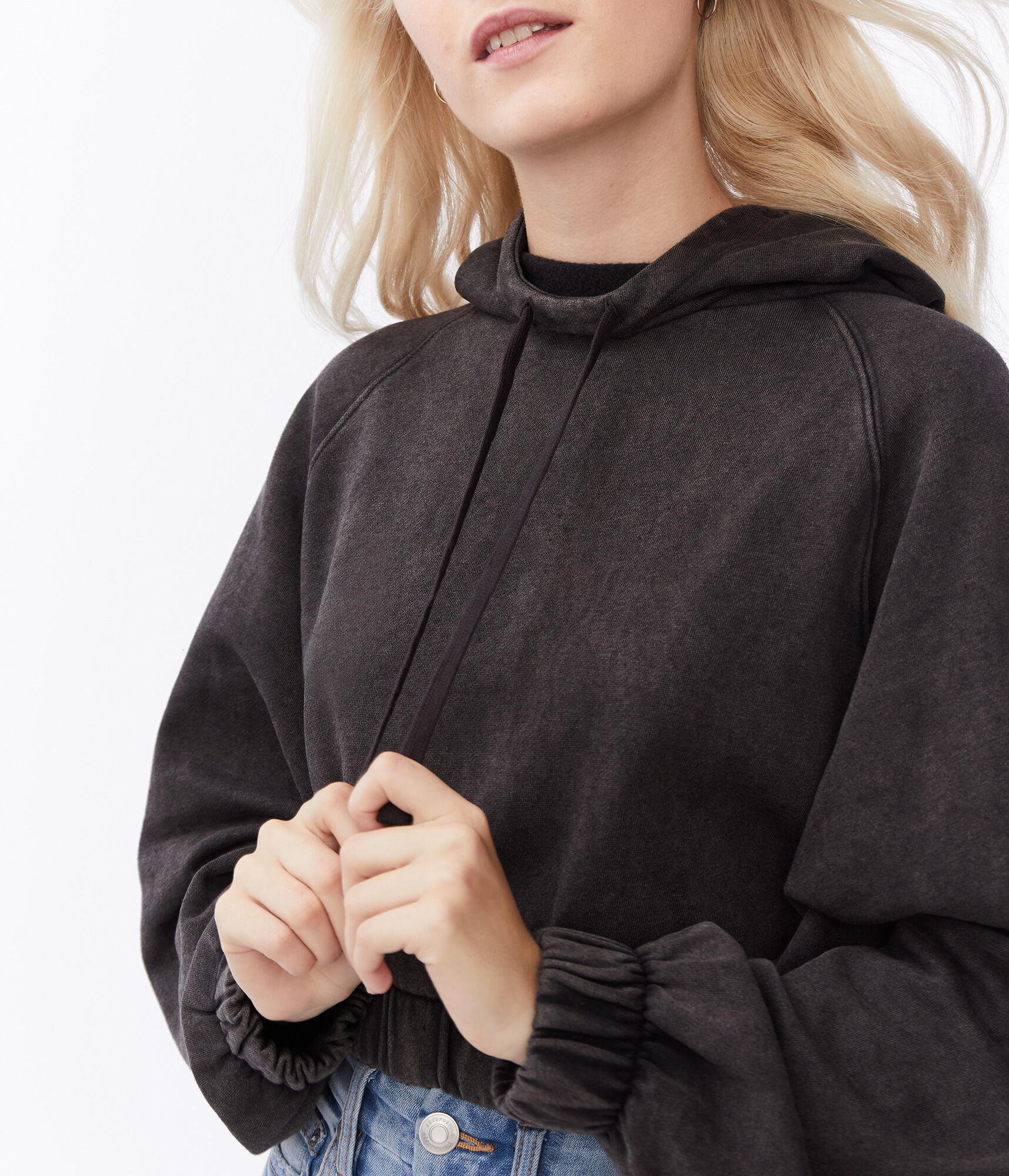 Snood Cropped Raglan Pullover Hoodie
