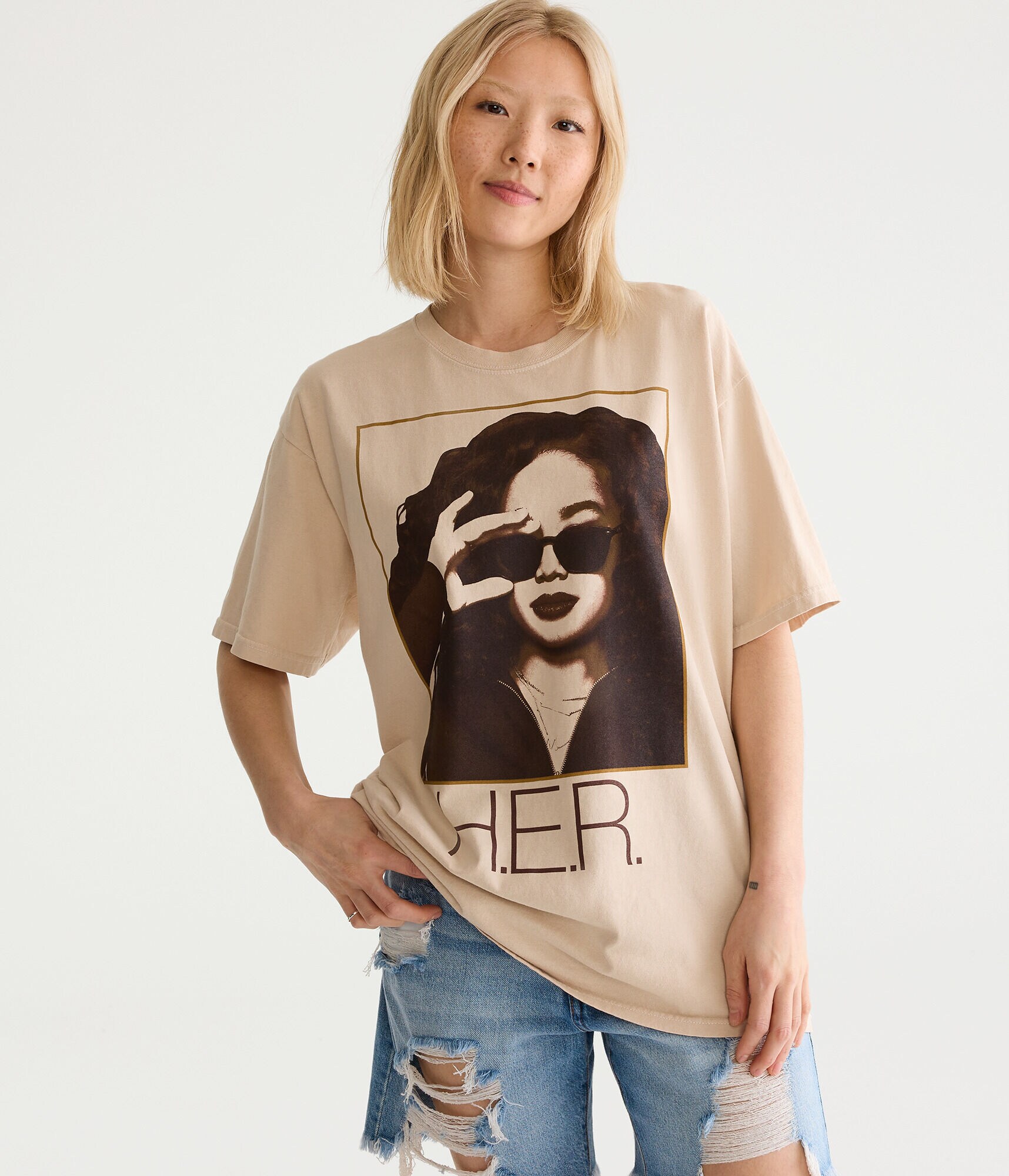 H.E.R. Shades Boyfriend Graphic Tee