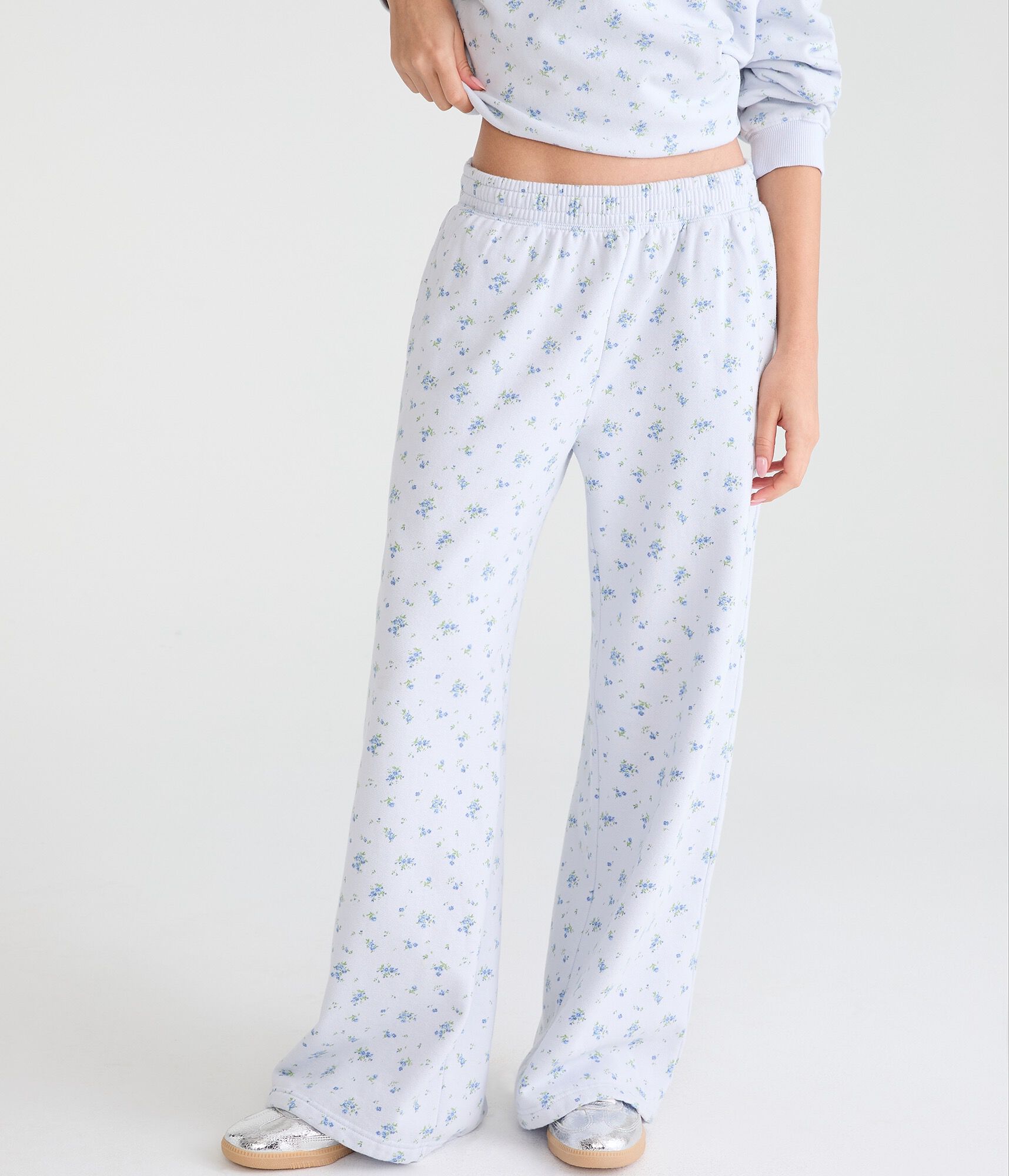 Cloud Soft Floral Print Mid-Rise Wide Leg Sweatpants