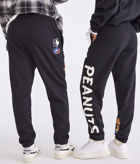 Peanuts® | Aéropostale Snoopy Football Jogger Sweatpants