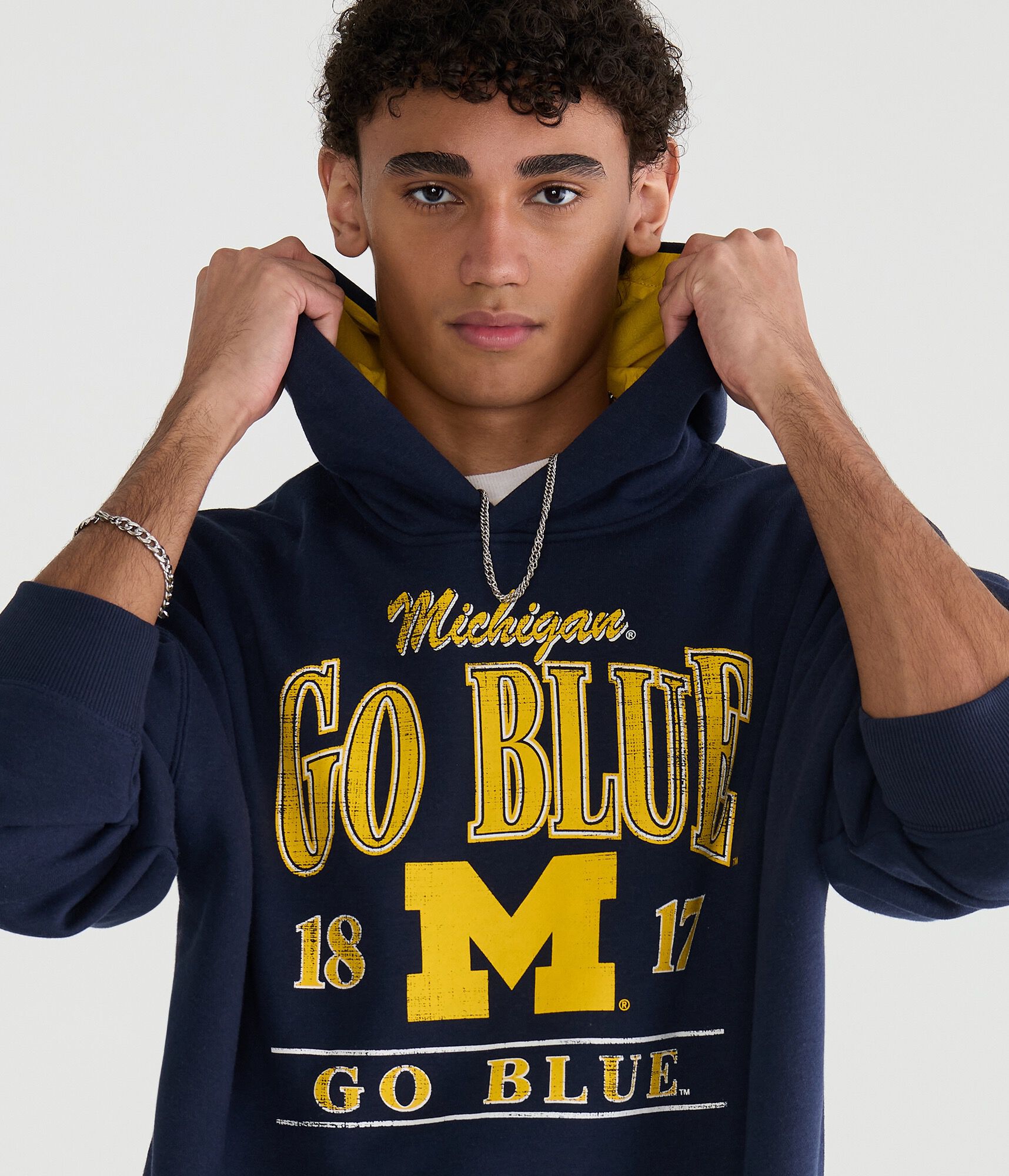 Michigan Wolverines Pullover Hoodie