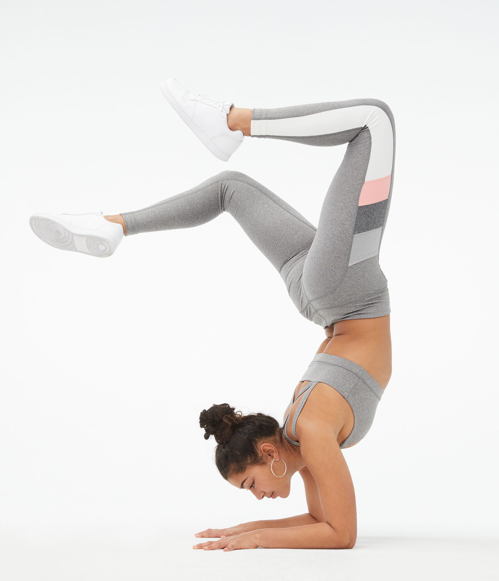 Heathered Colorblocked Pocket Leggings