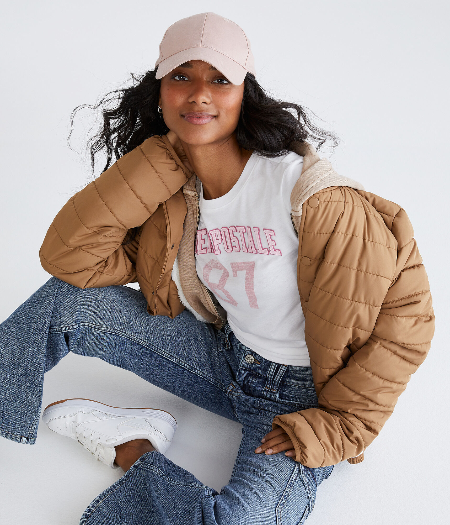 Aeropostale 87 Appliqué Graphic Tee