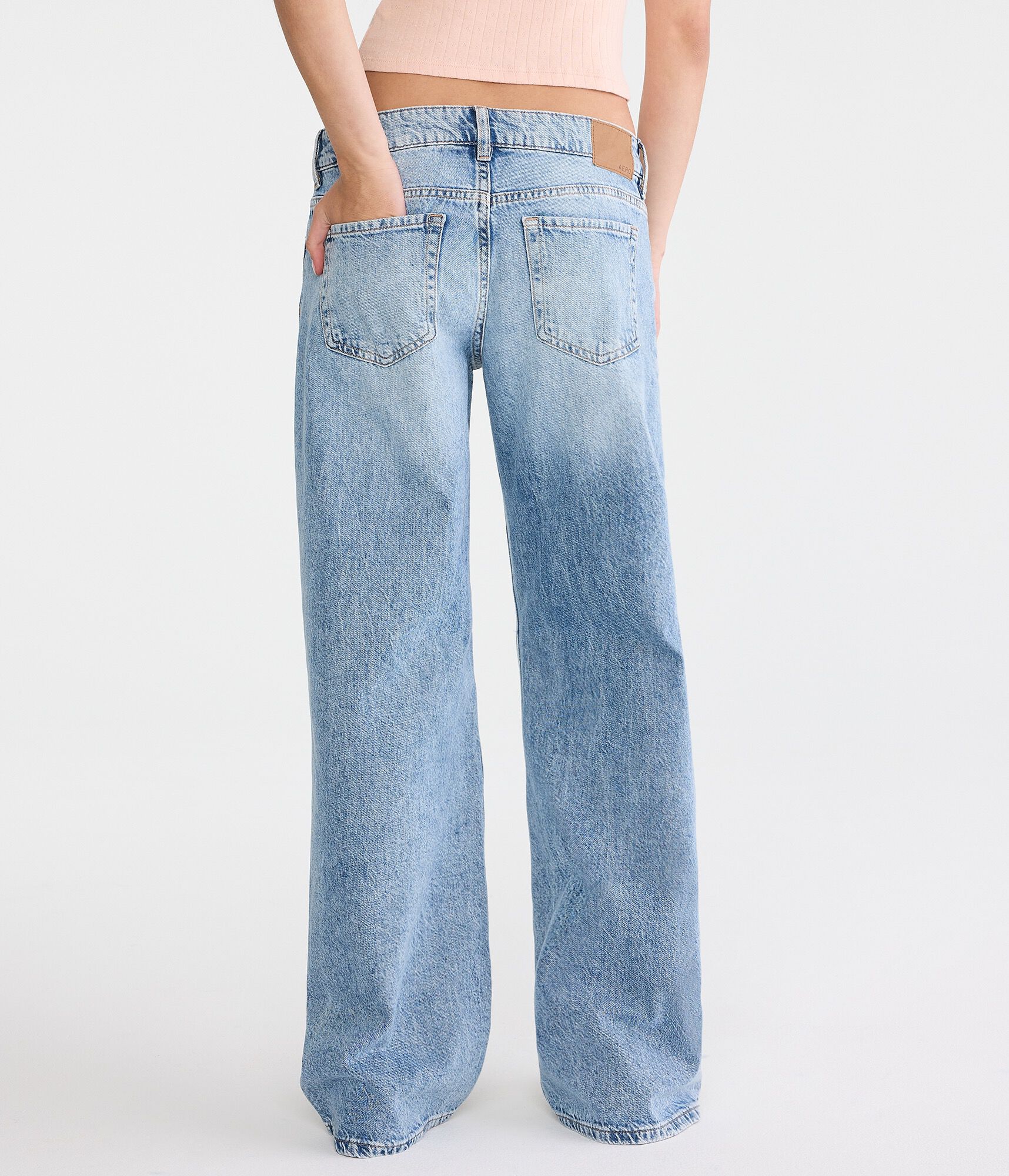 Low-Rise Baggy Wide Leg Jean