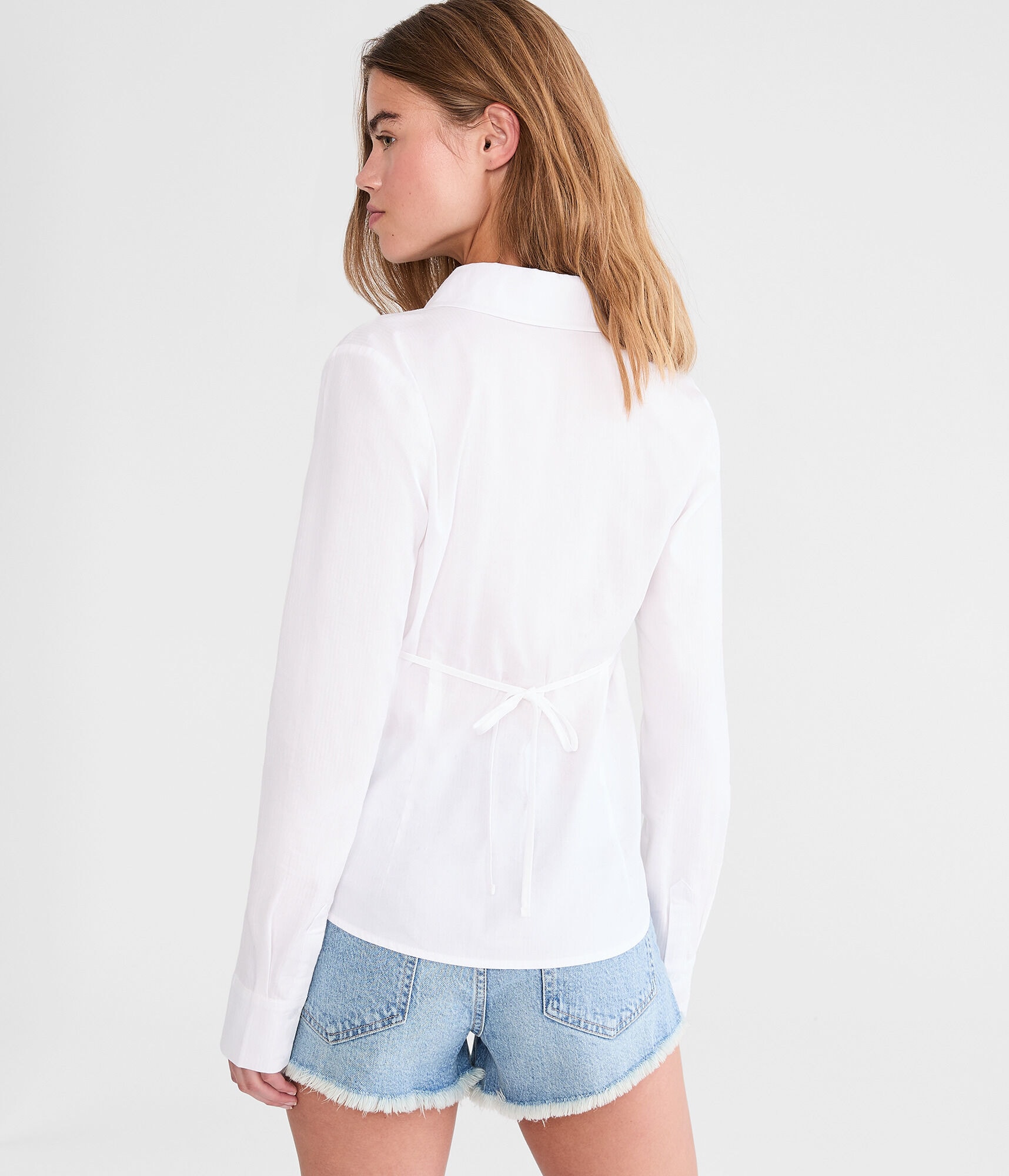 Long Sleeve Pleated Fitted Shirt