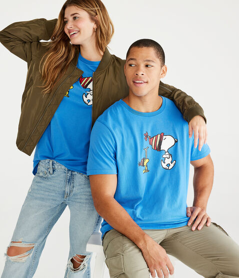 Peanuts® | Aéropostale Snoopy Skiing Graphic Tee Peanuts® | Aéropostale Snoopy Skiing Graphic Tee