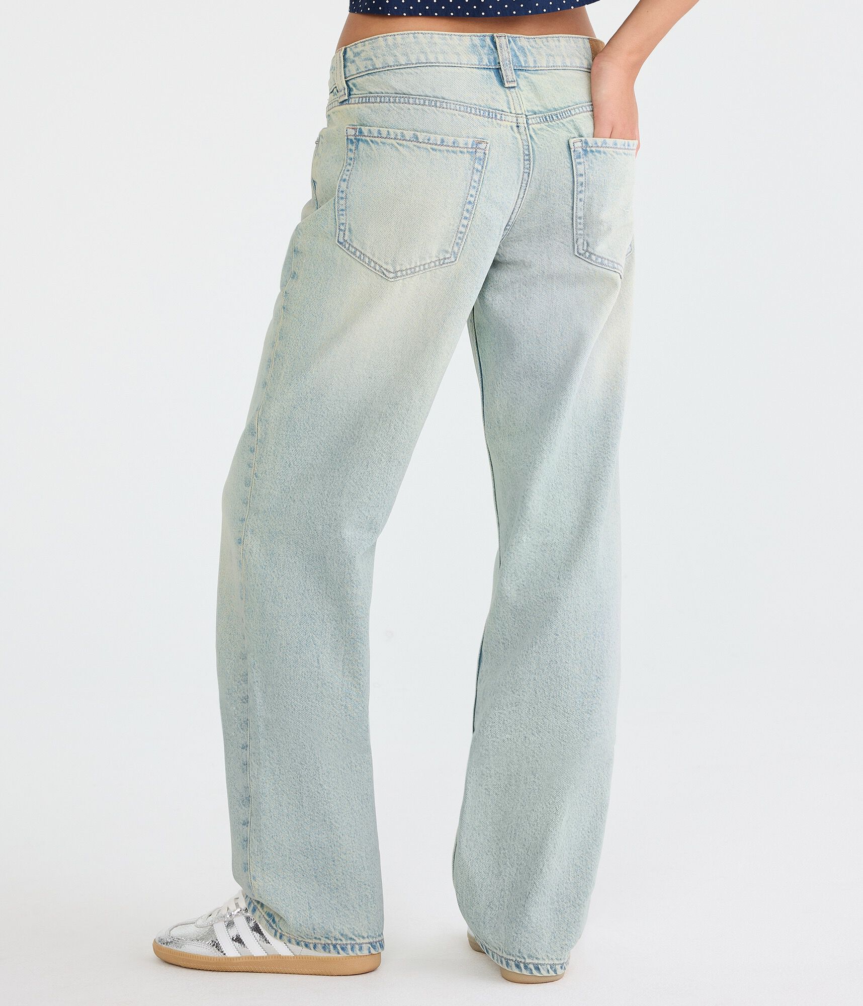 Low-Rise Baggy Jean