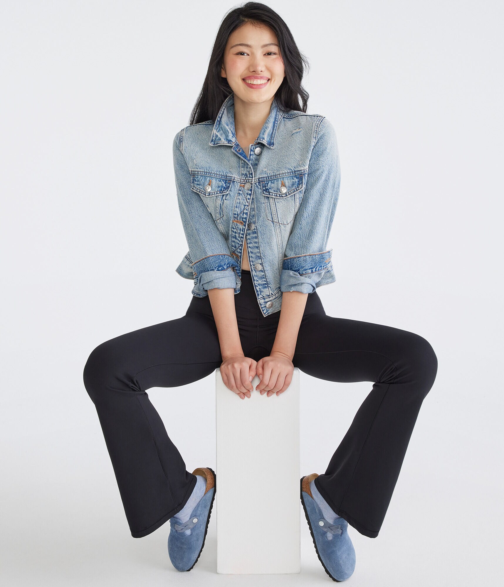 Air Soft High-Rise V-Front Flare Leggings