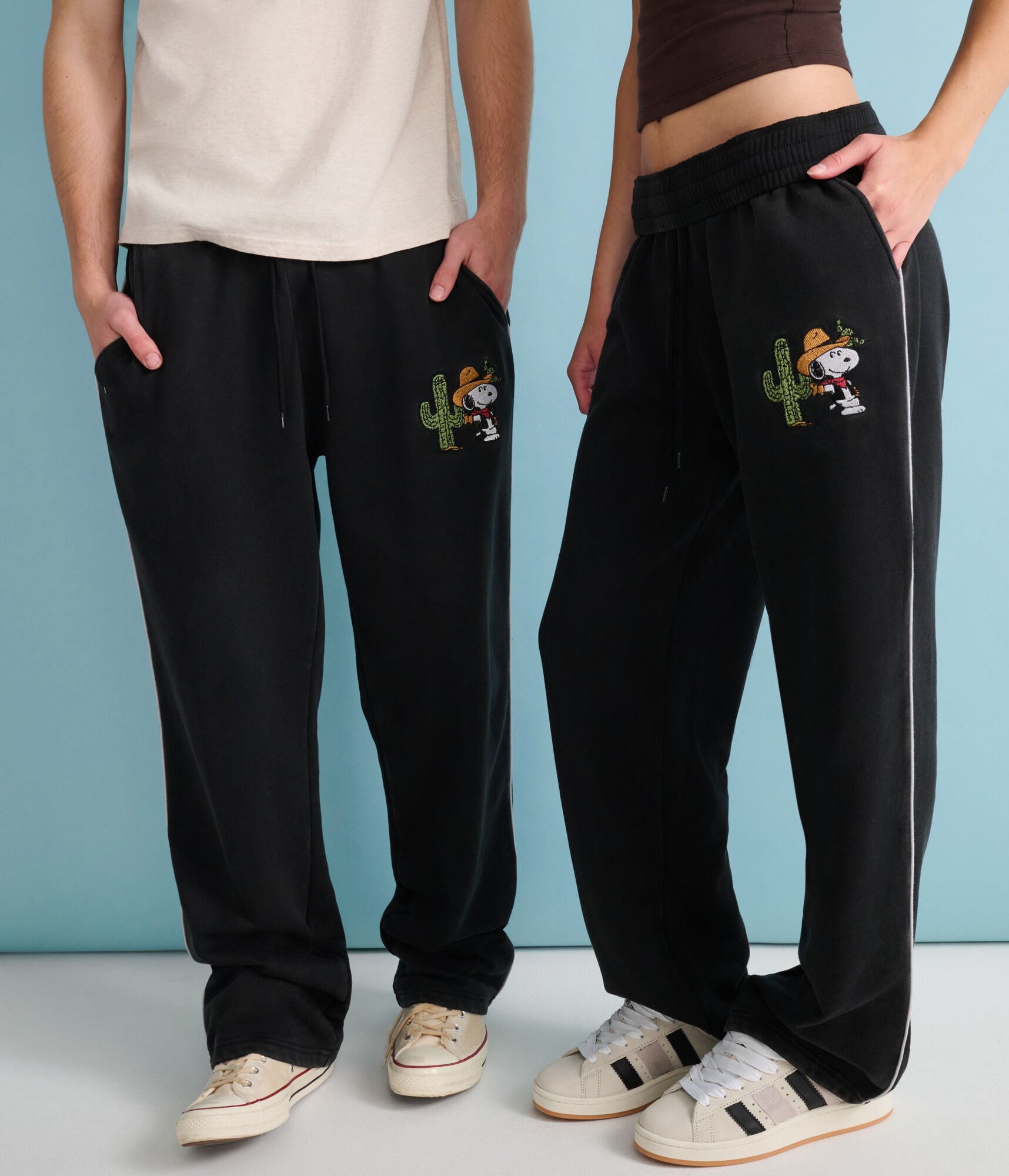 Peanuts® | Aéropostale Western Snoopy Cactus Straight Leg Sweatpants