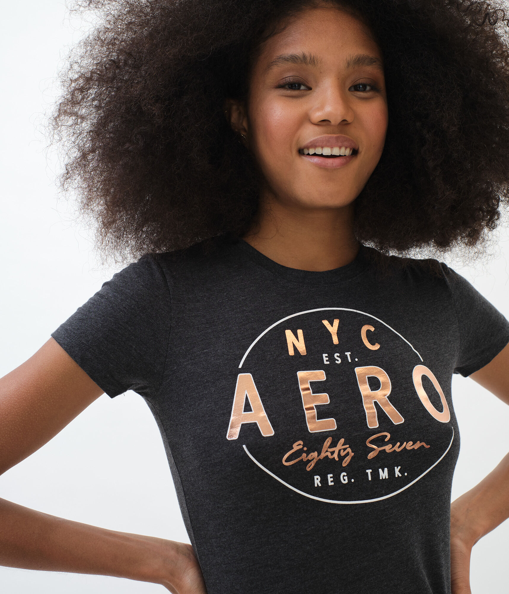 Aero NYC Circle Foil Graphic Tee***