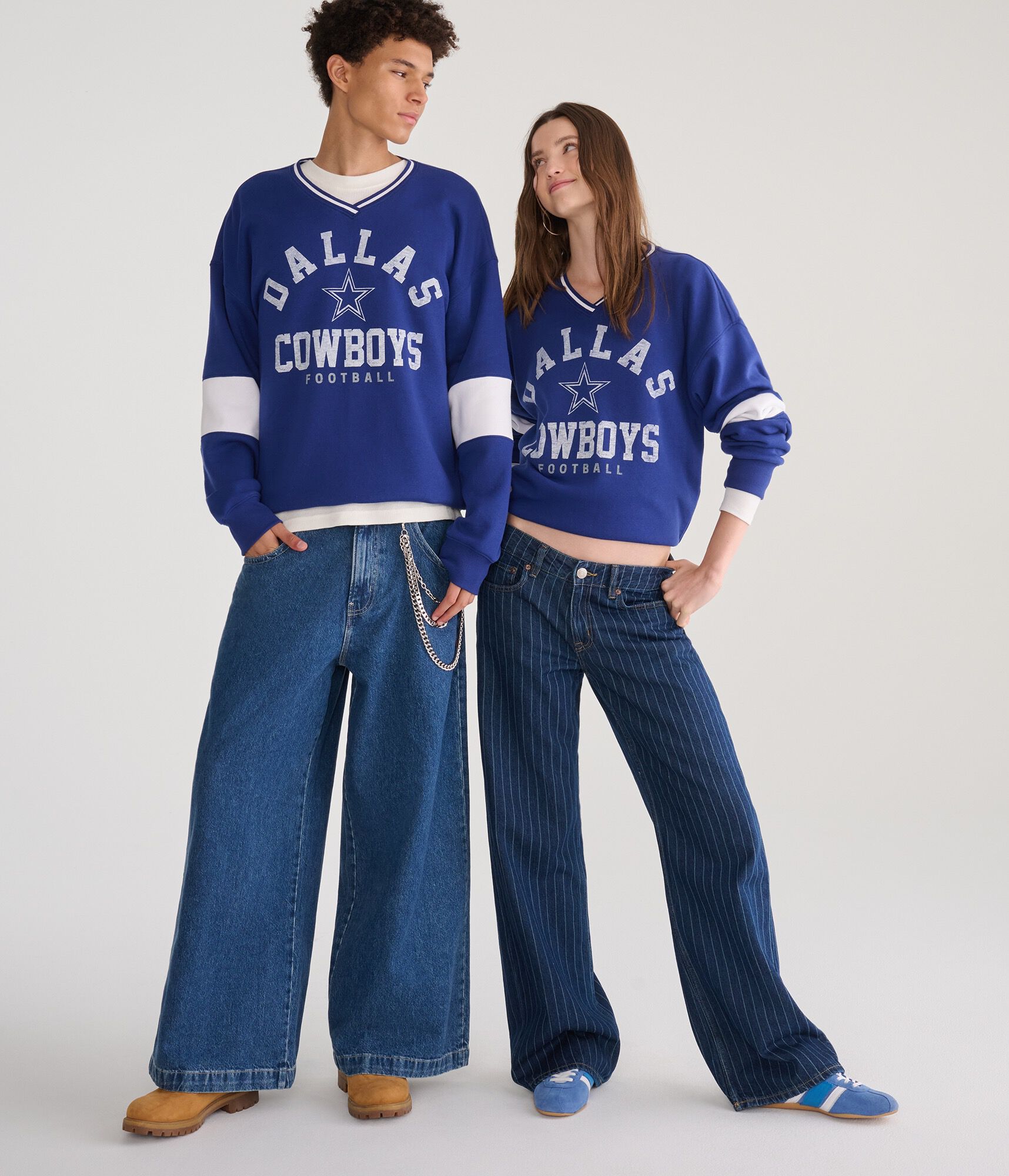 Dallas Cowboys V-Neck Sweatshirt