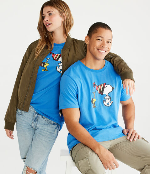 Peanuts® | Aéropostale Snoopy Skiing Graphic Tee Peanuts® | Aéropostale Snoopy Skiing Graphic Tee