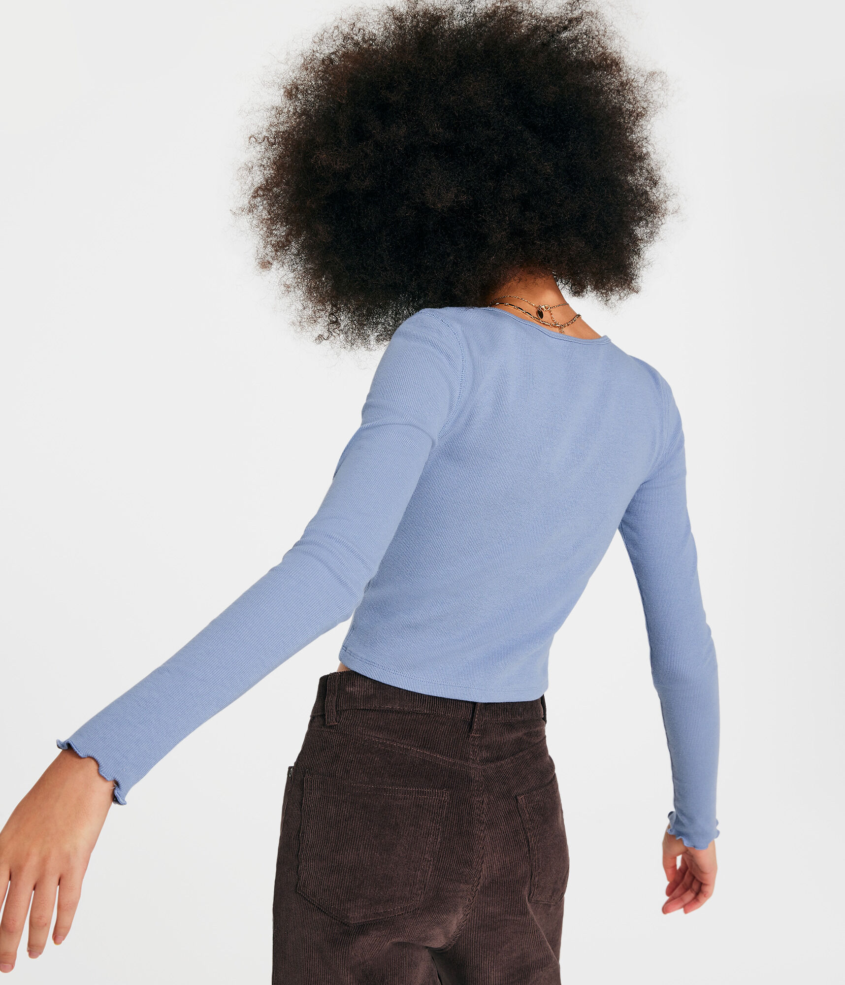 Long Sleeve Twist-Front Flyaway Tee