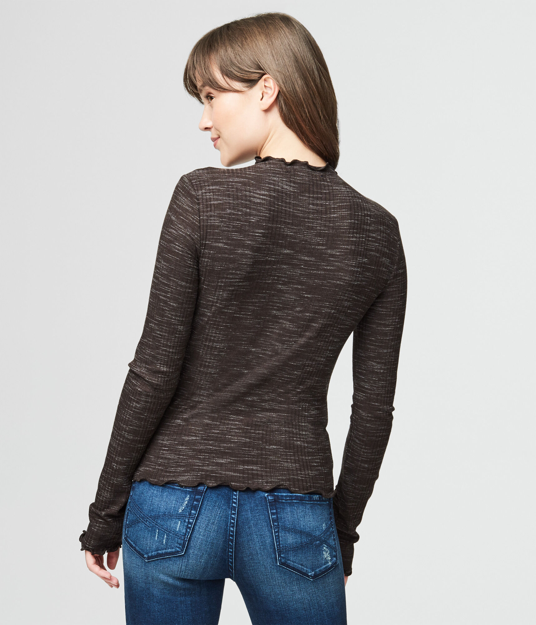 Long Sleeve Lettuce-Edge Layering Tee