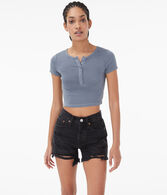 Ribbed Cropped Henley***