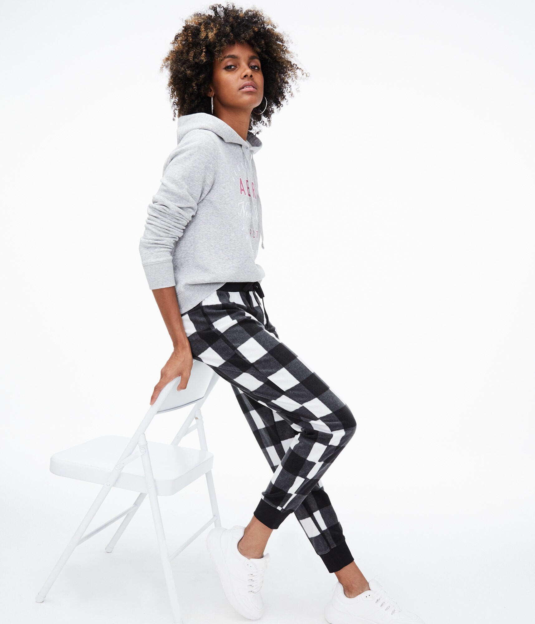 Aero New York Circle Pullover Hoodie