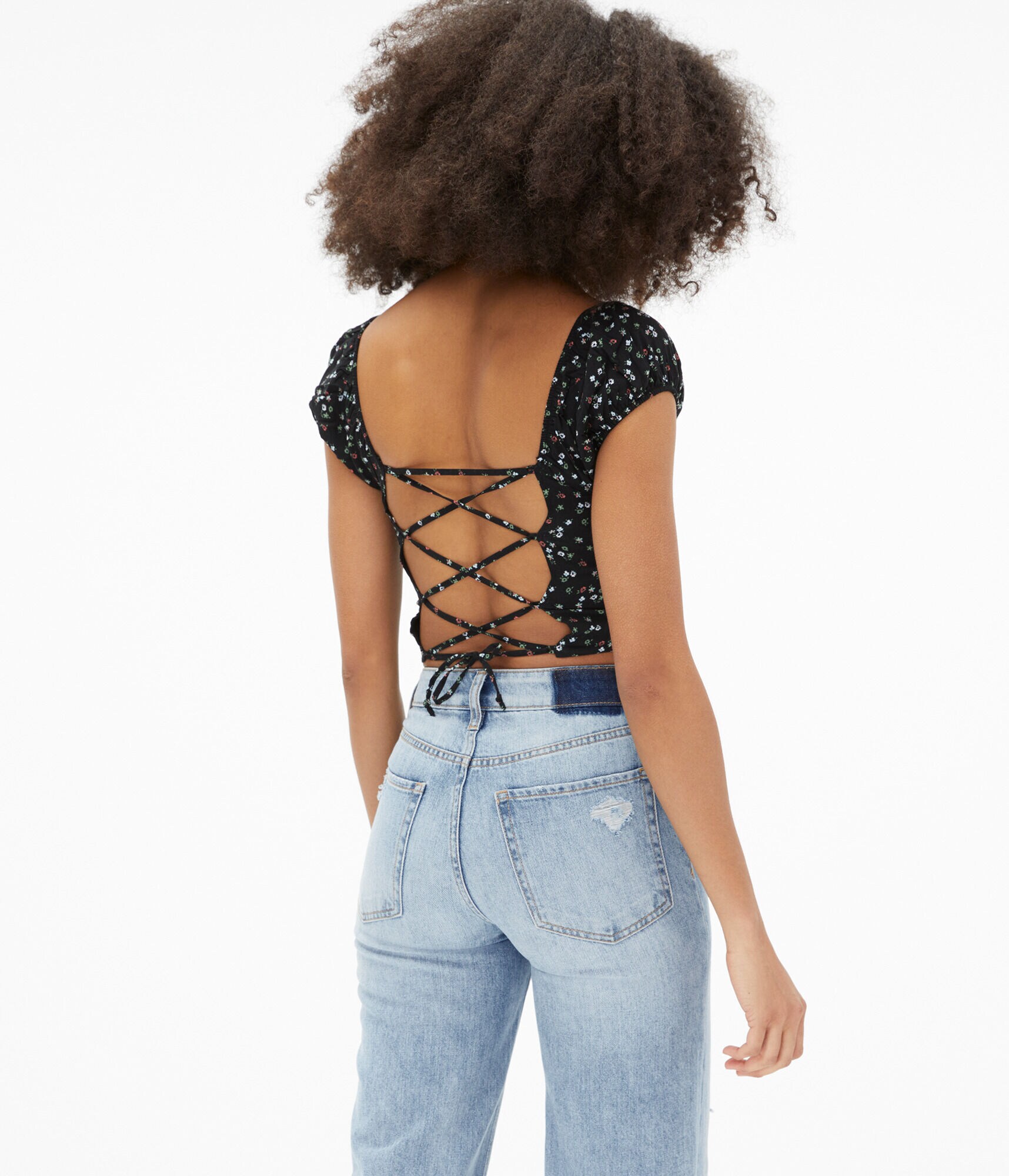 Floral Laced-Back Puff Sleeve Crop Top
