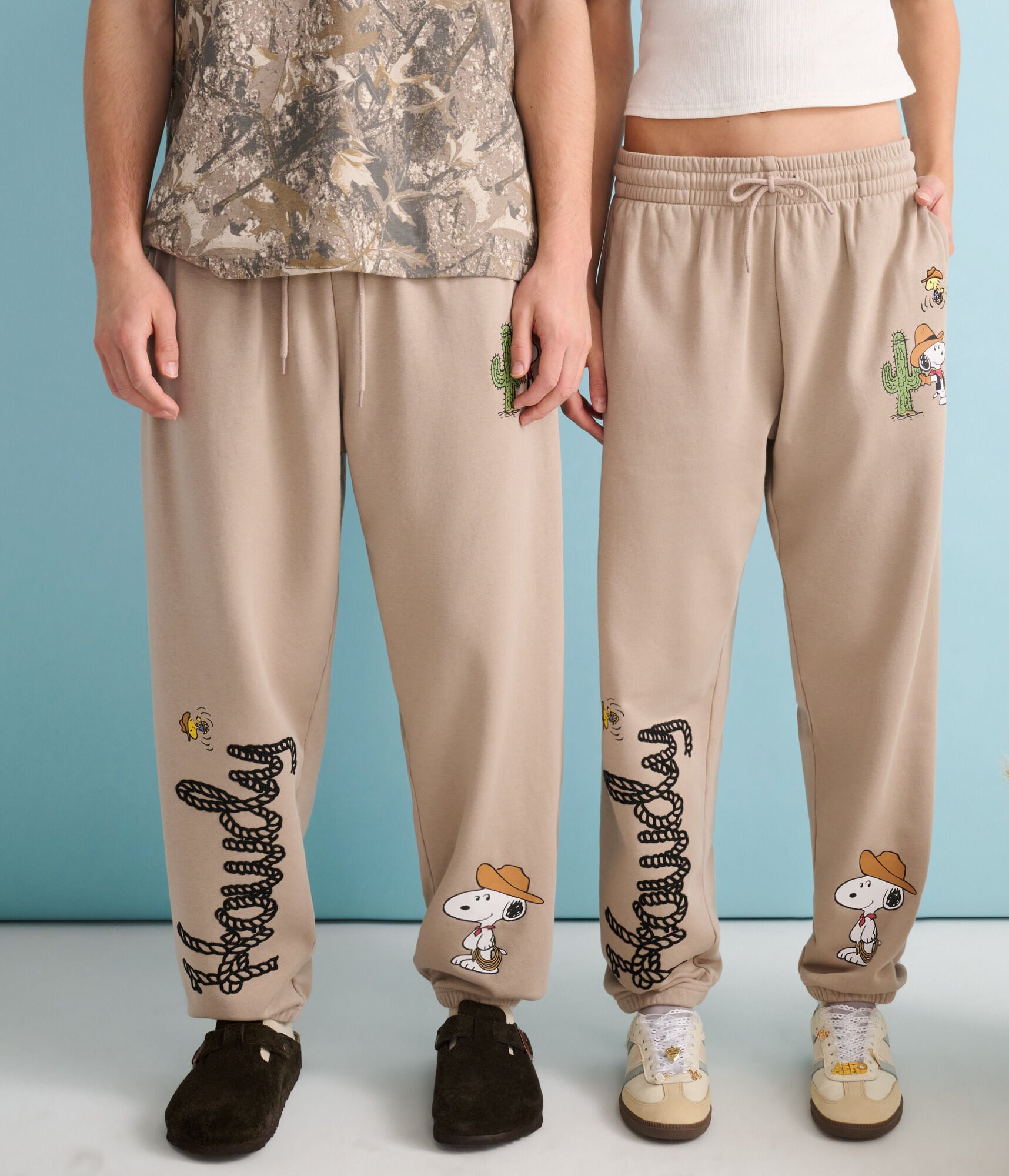 Peanuts® | Aéropostale Western Snoopy Howdy Jogger Sweatpants