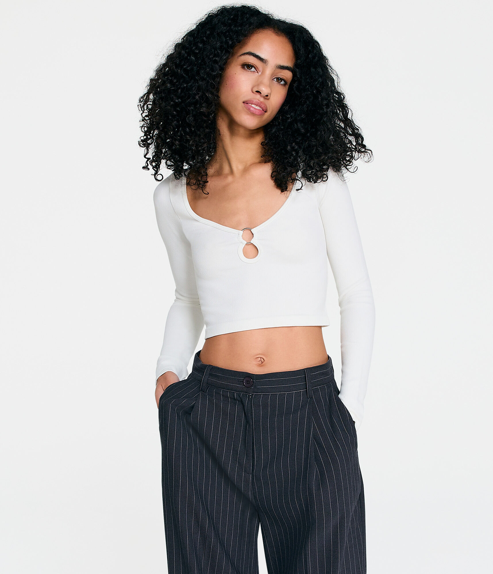 Long Sleeve Seamless Ring Keyhole Crop Top