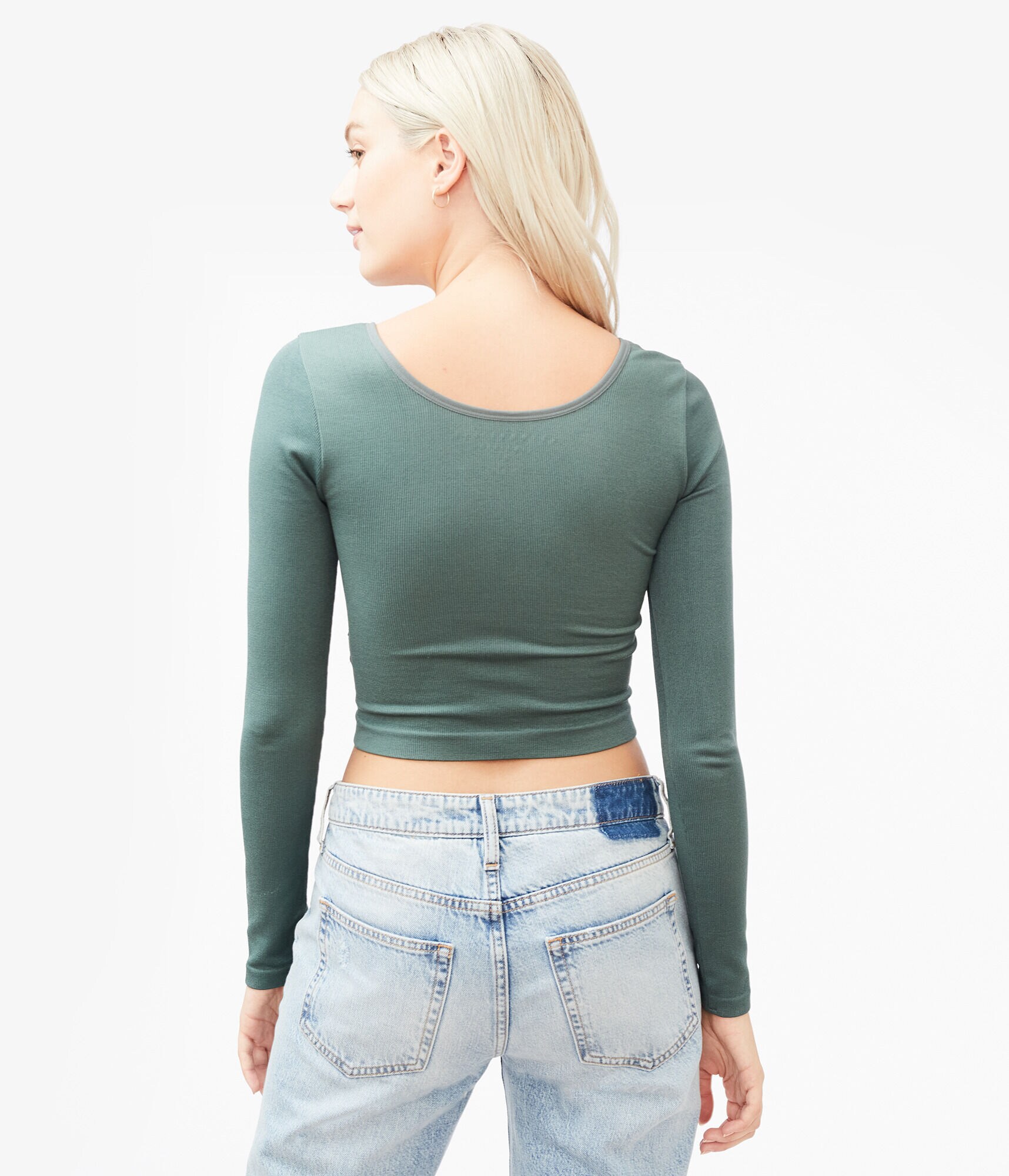 Long Sleeve Seamless V-Neck Crop Top