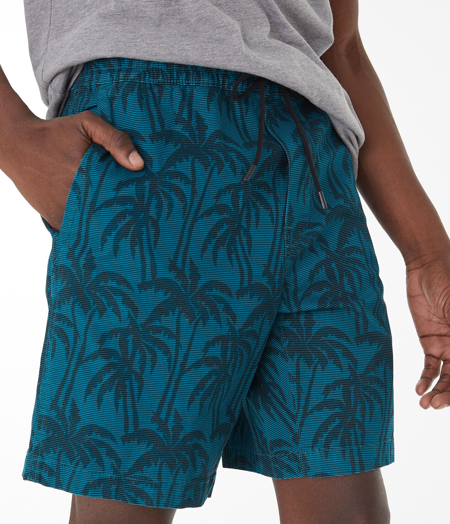 Palm Print Jogger Shorts 8.5\