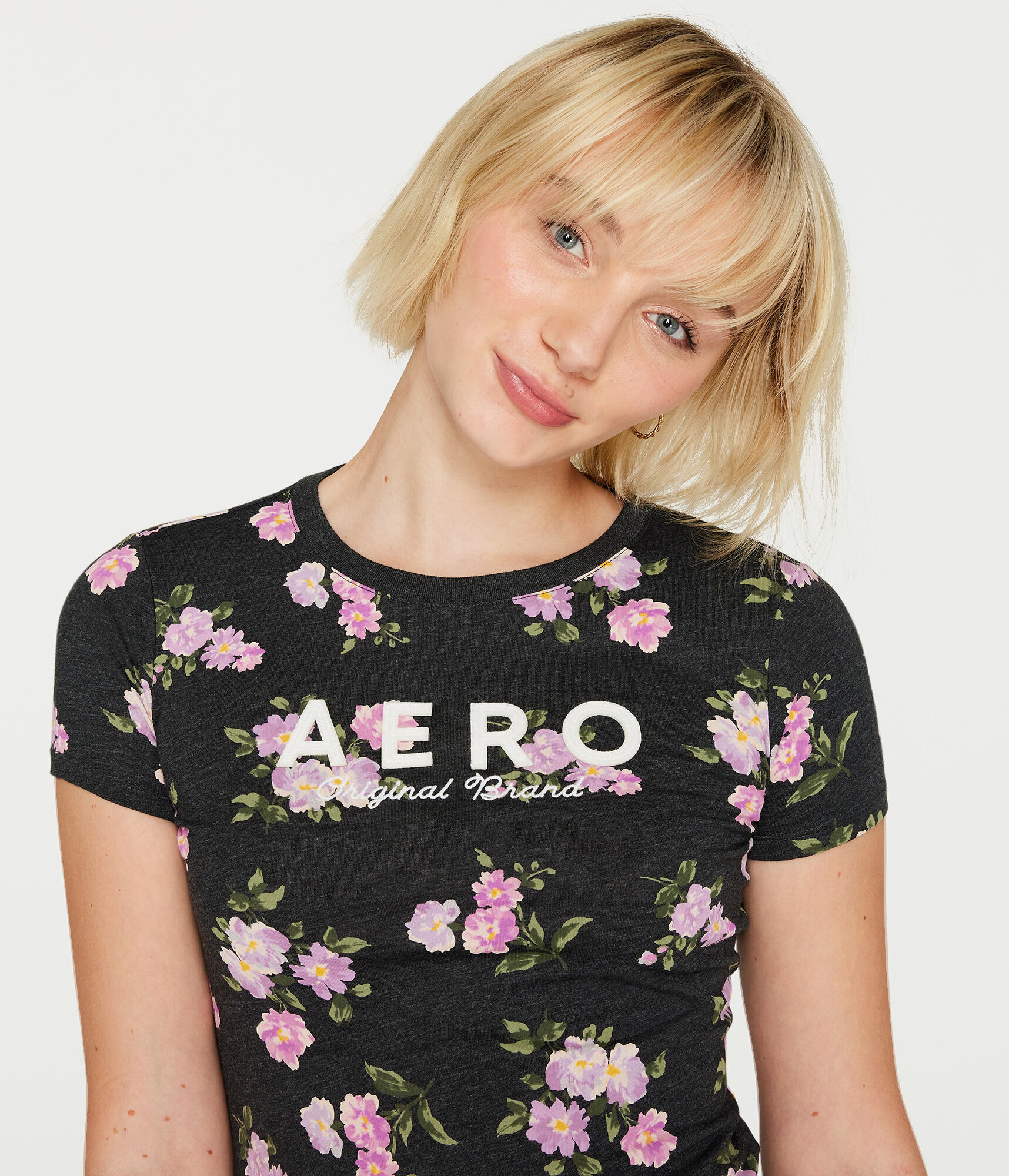 Aero Original Brand Floral Appliqu&eacute; Graphic Tee