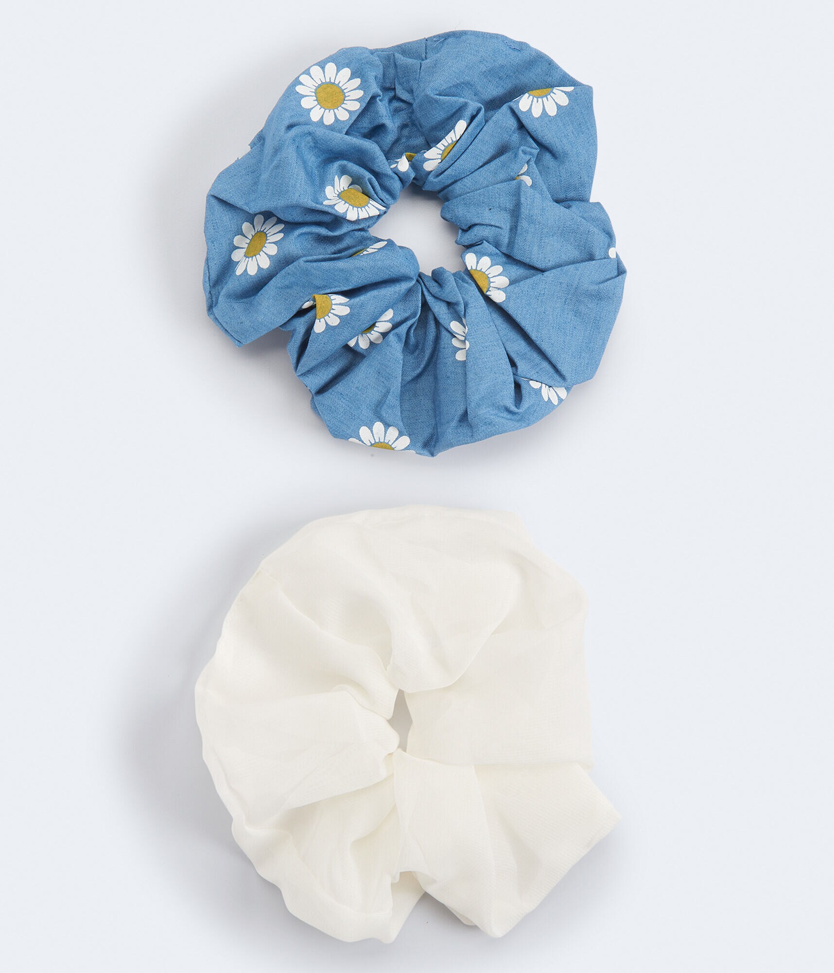 Daisy &amp; Sheer Jumbo Scrunchie 2-Pack