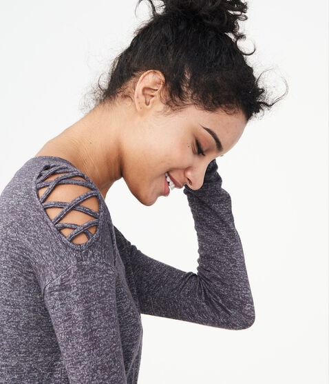 Long Sleeve Lattice-Sleeve V-Neck Top***
