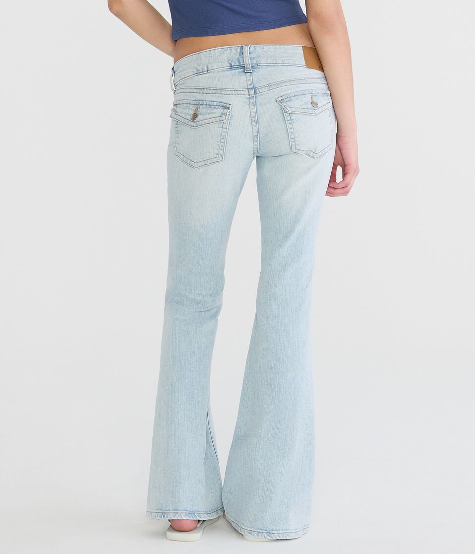 Womens Levi's 519 Low Rise Flare Jeans Medium Wash De Womens Levi's 519 Low Rise Flare Jeans Medium Wash De