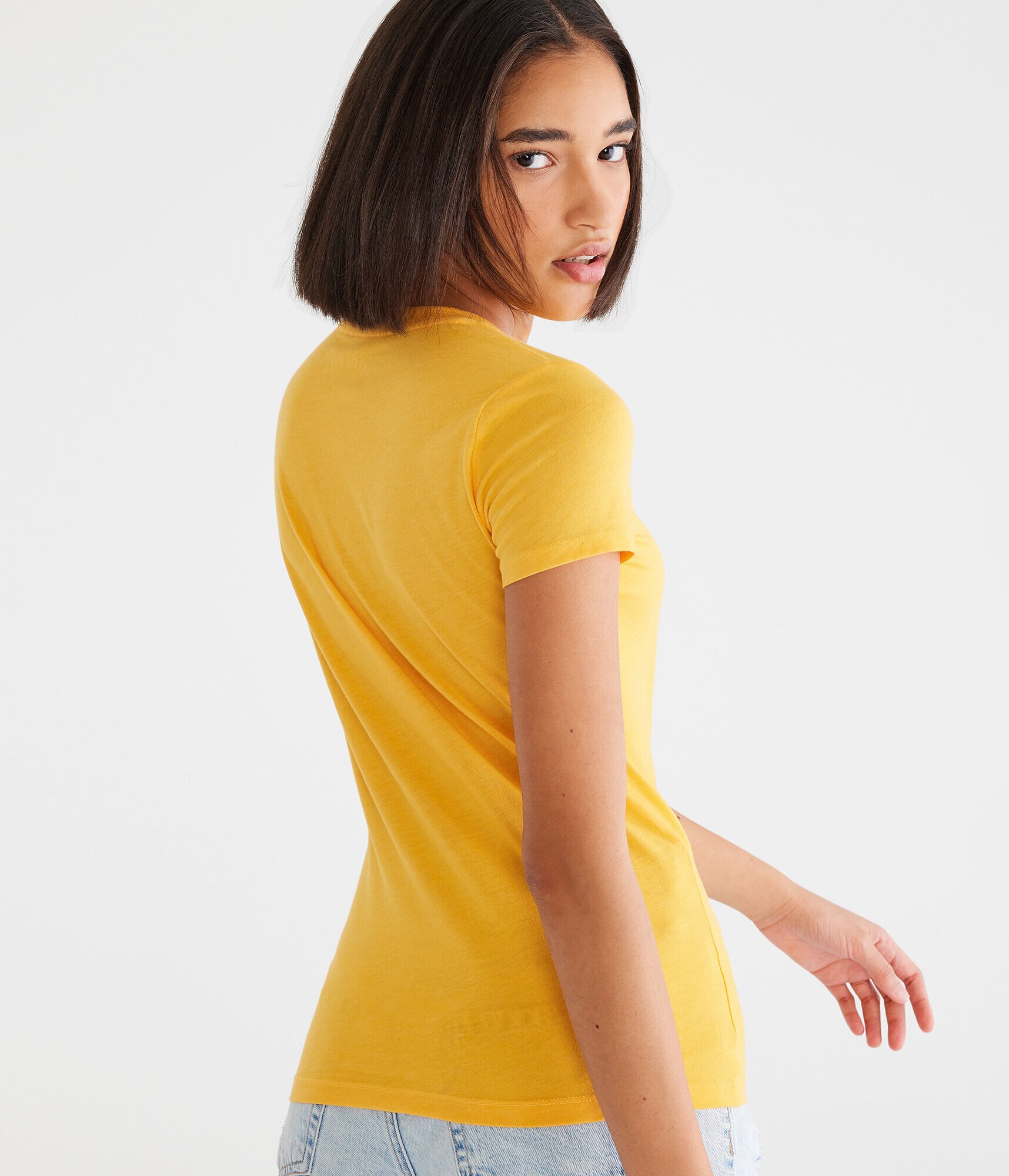 Aero Daisies Graphic Tee