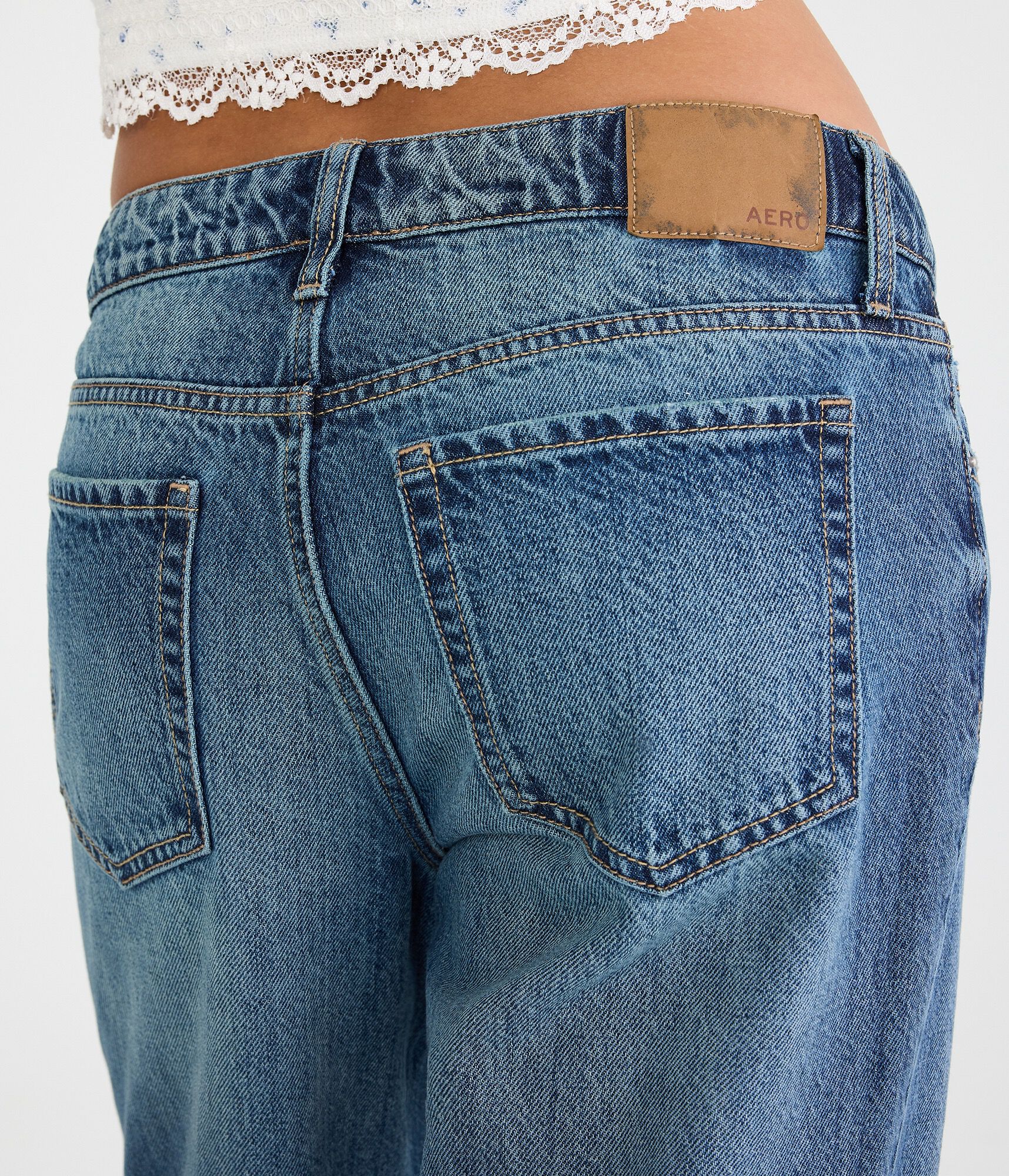 Low-Rise Baggy Jean