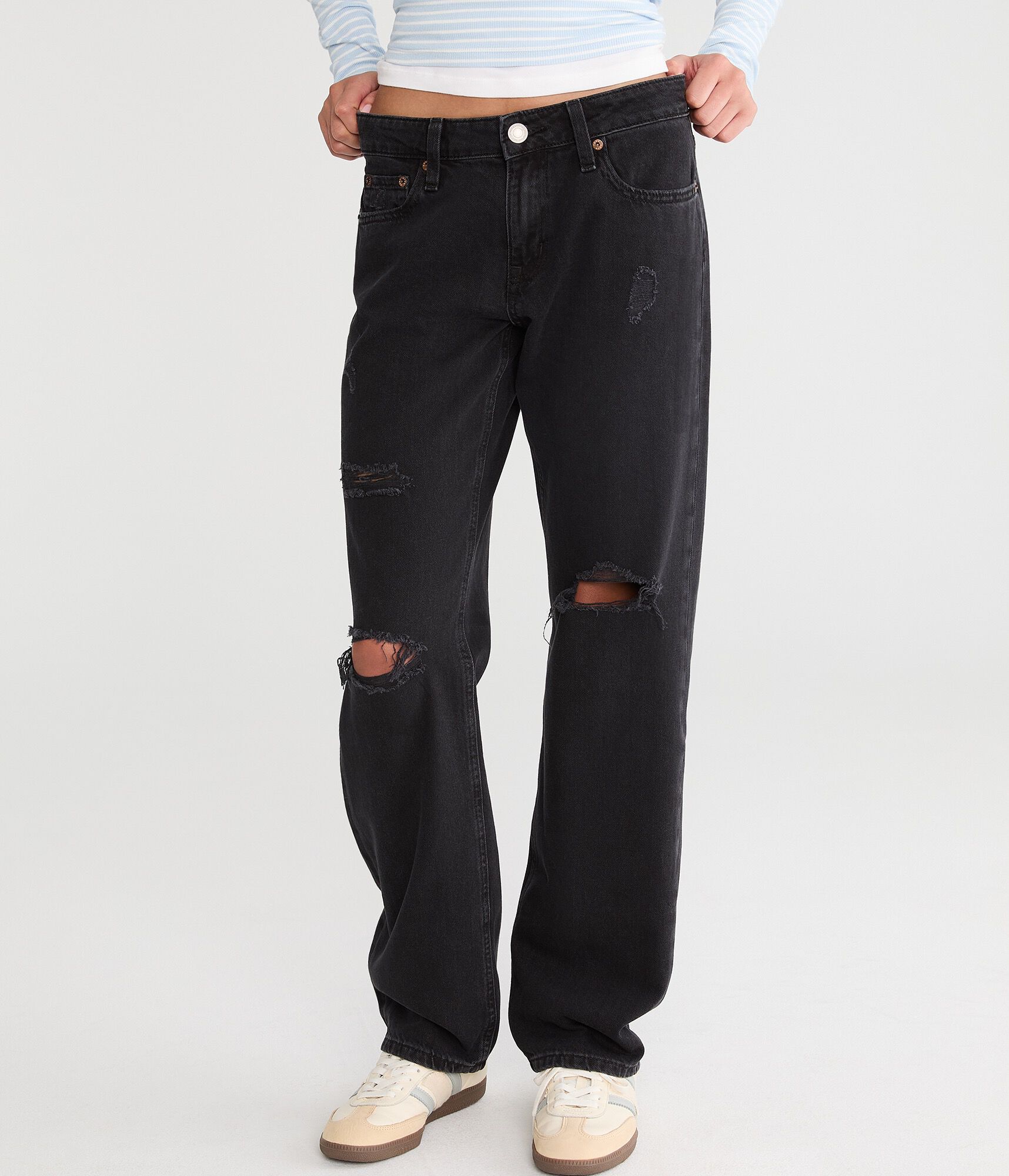 Low-Rise Baggy Jean