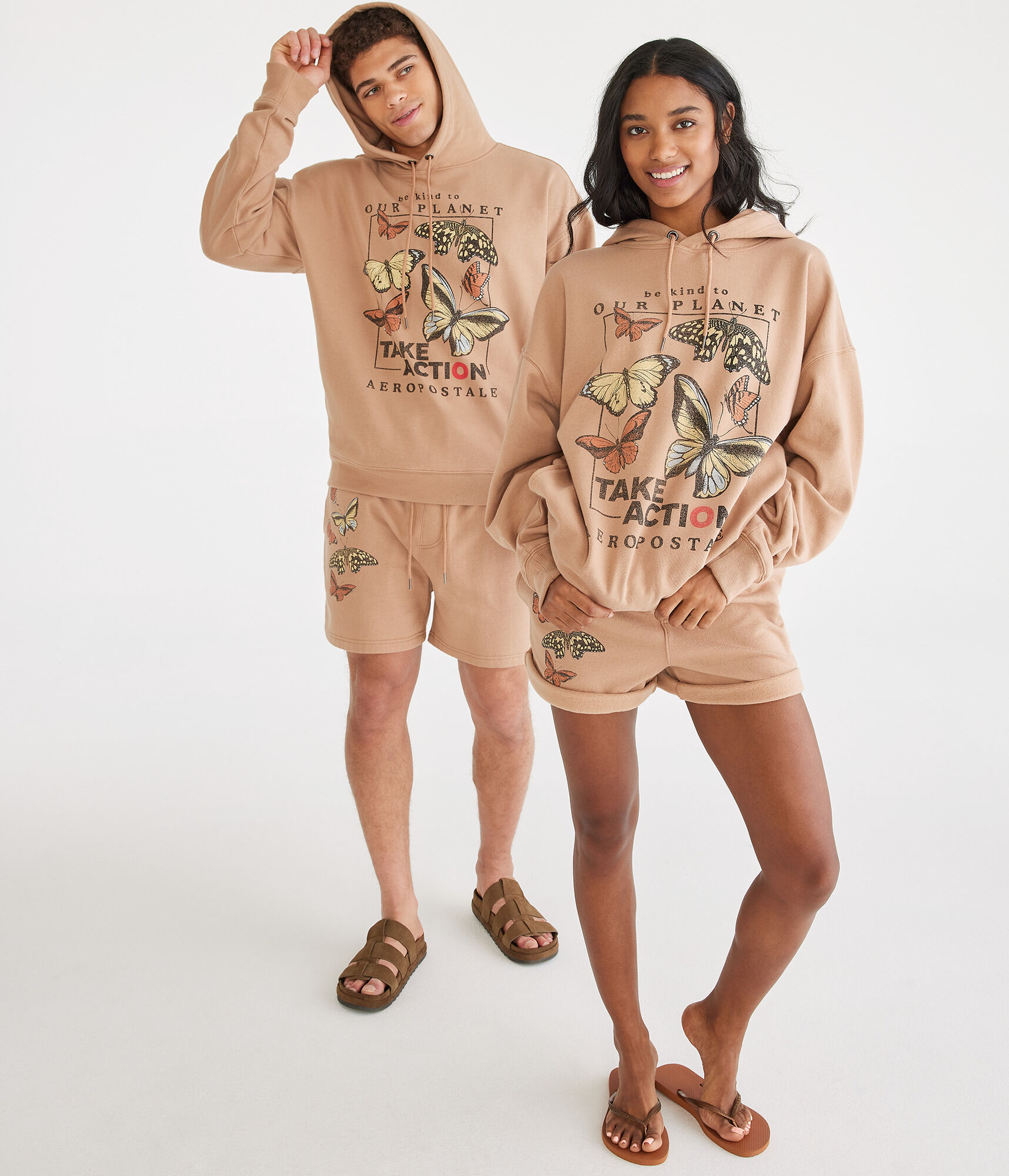 AERO | GLOBAL CITIZEN&reg; Butterflies Fleece Shorts 5"