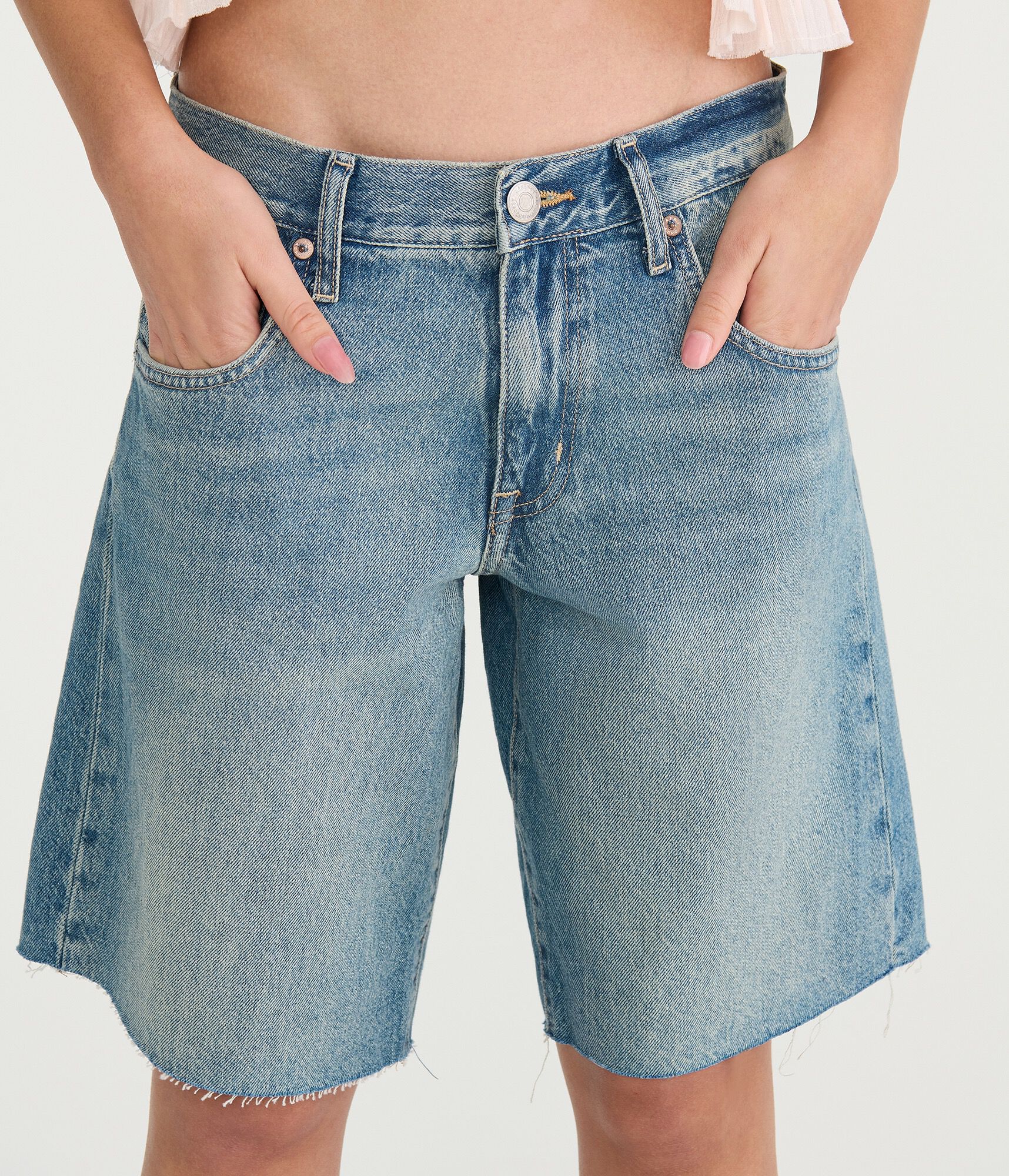 Low-Rise Baggy Denim Jorts