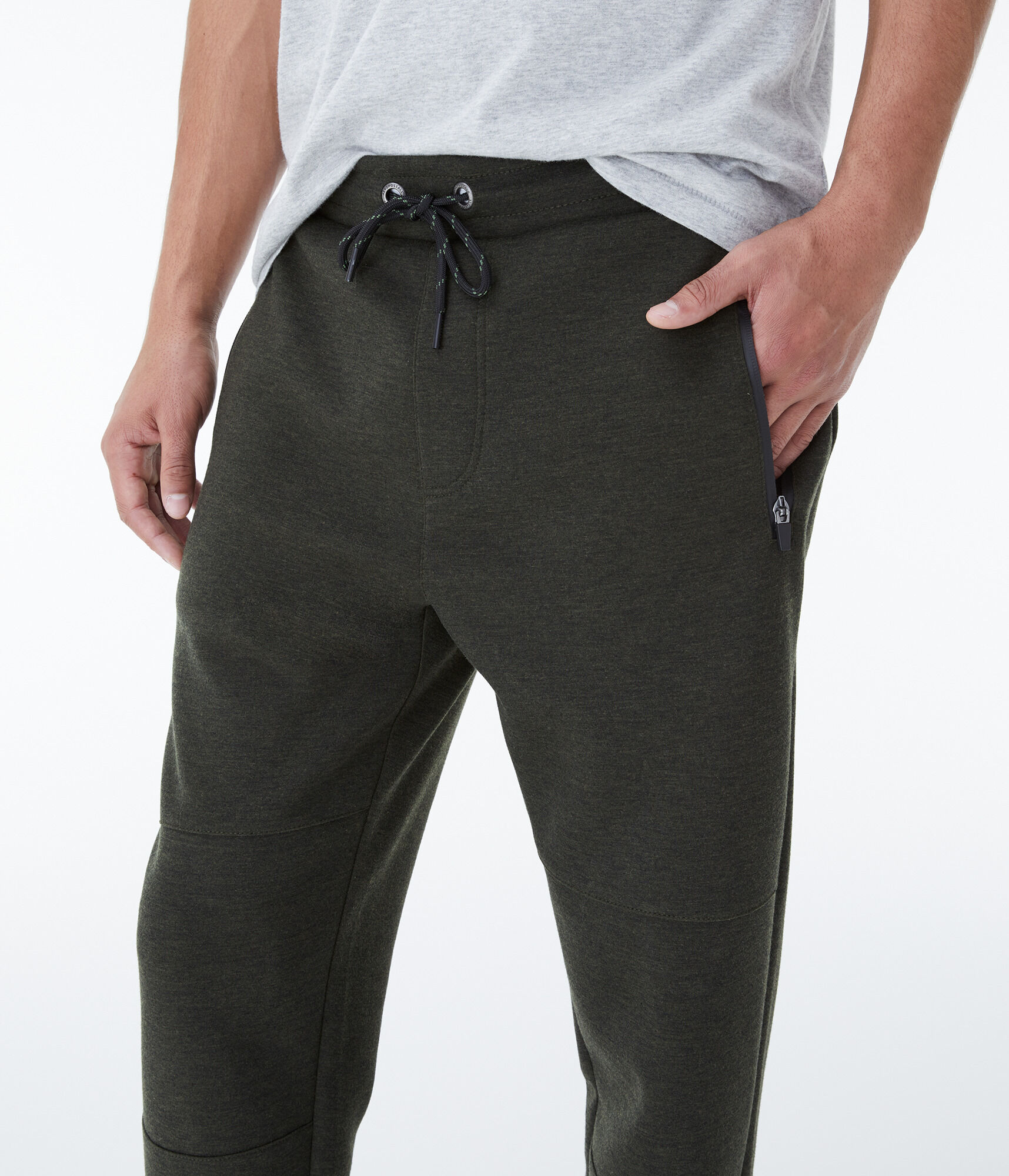 Aero MVMNT Tech Fleece Jogger Sweatpants