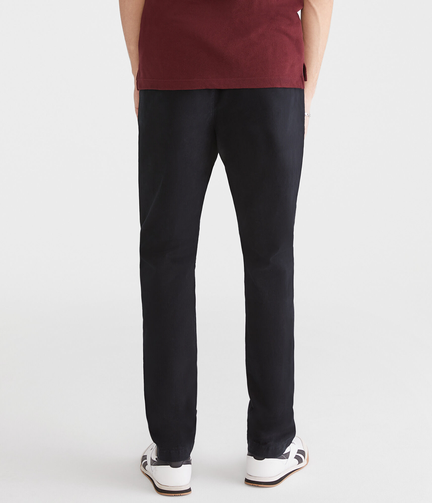 ★★ ★★ Slim straight fit chino pants T22E7WP Tech Chino Pant | Original Penguin US