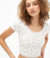 Floral Lace-Trim V-Neck Cropped Shrunken Tee