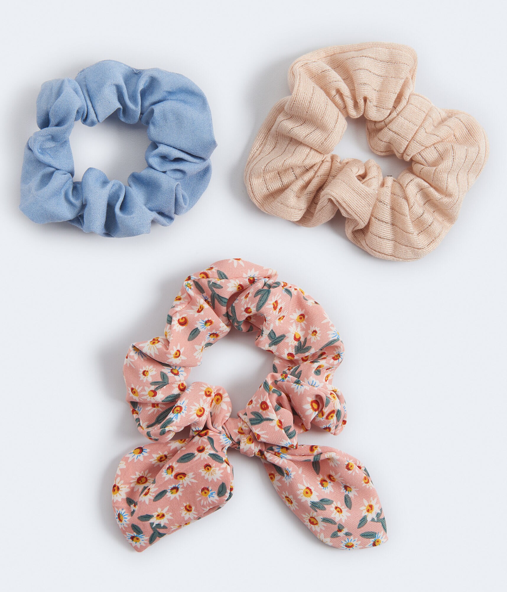 Daisy Bow Scrunchie 3-Pack