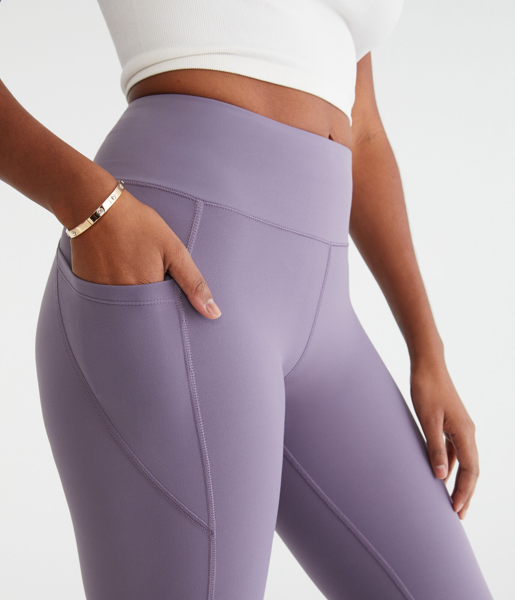 Curvy Air Soft Ultra High-Waisted Pocket Leggings