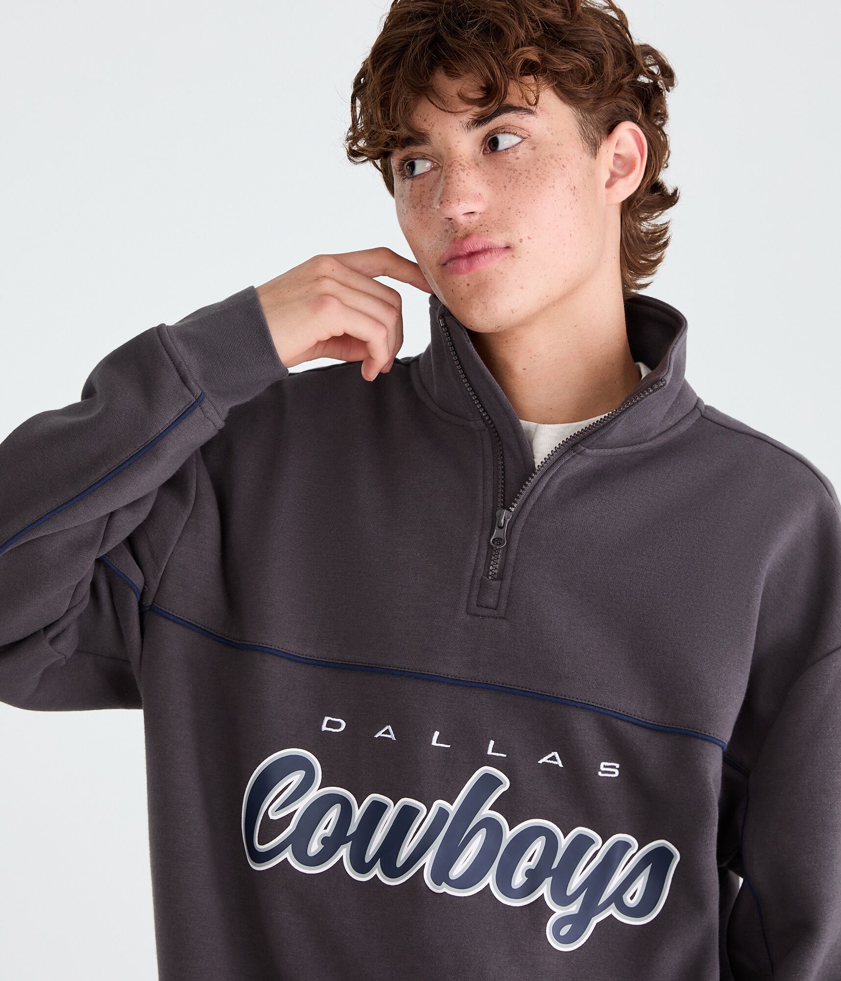 Dallas Cowboys Quarter-Zip Sweatshirt