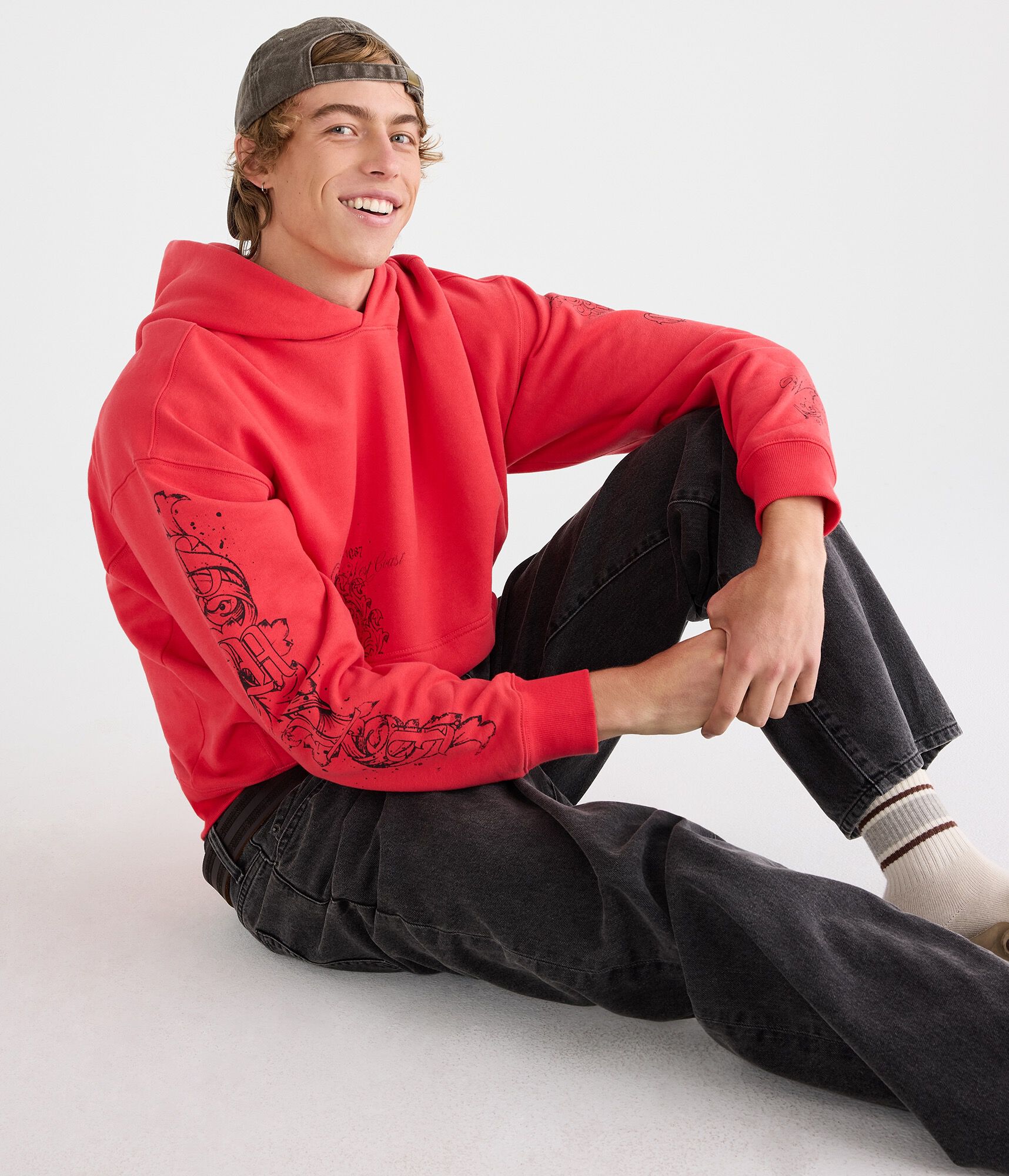 Lion Crest Boxy Pullover Hoodie